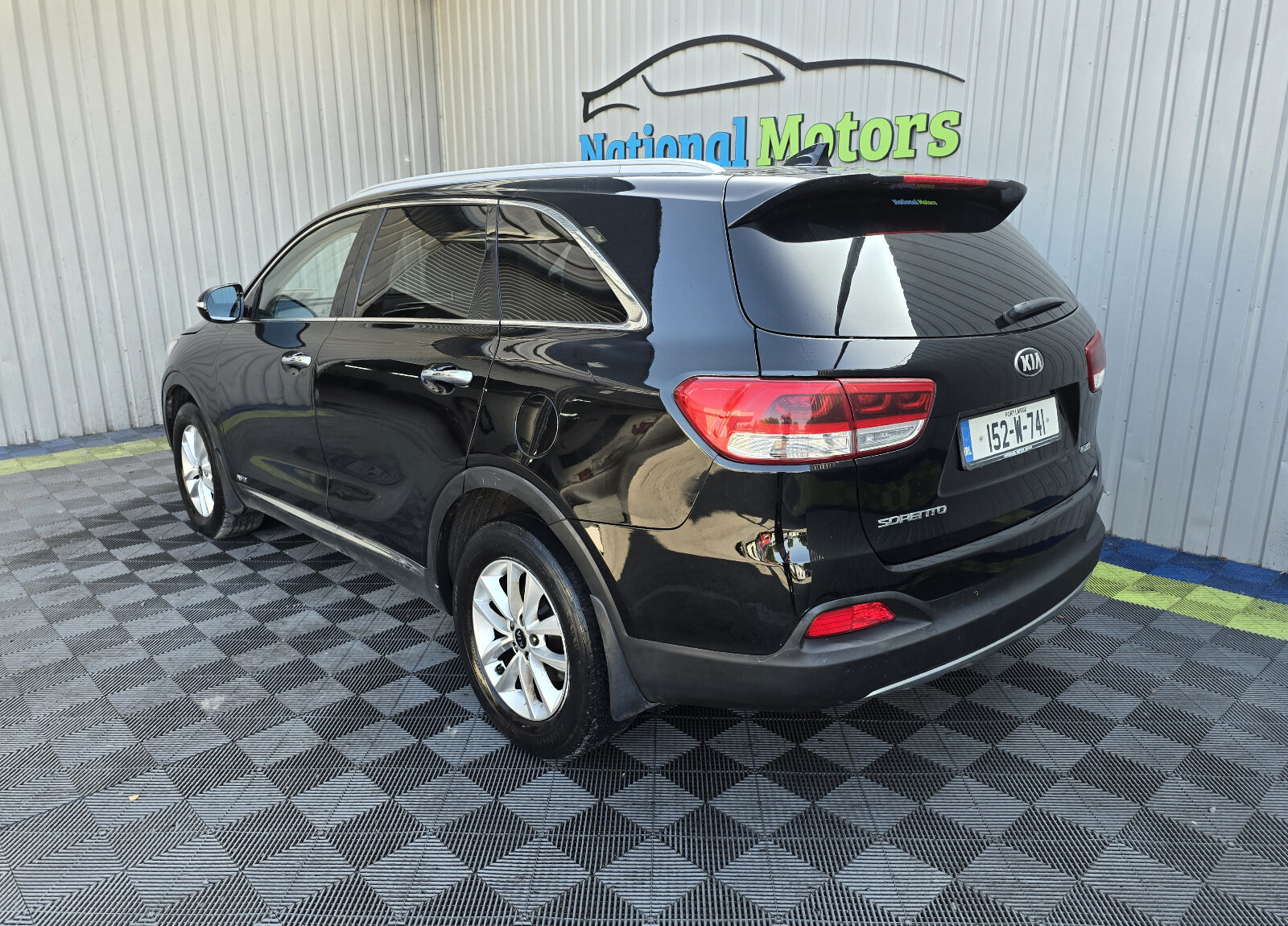 2015 Kia Sorento 2.2 Platinum AWD 7 seats - Image 5