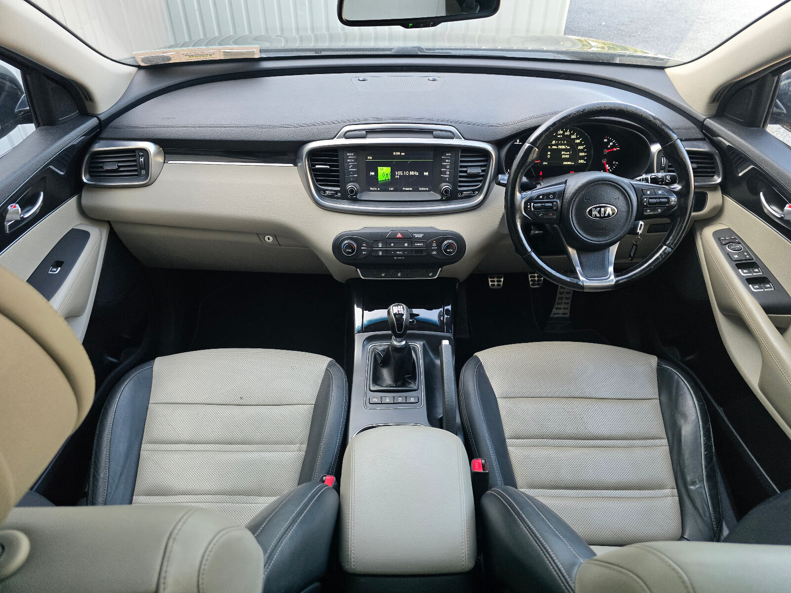 2015 Kia Sorento 2.2 Platinum AWD 7 seats - Image 11