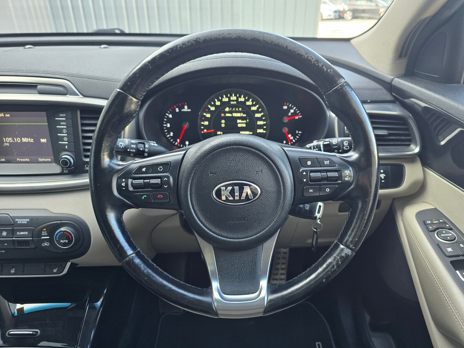 2015 Kia Sorento 2.2 Platinum AWD 7 seats - Image 18