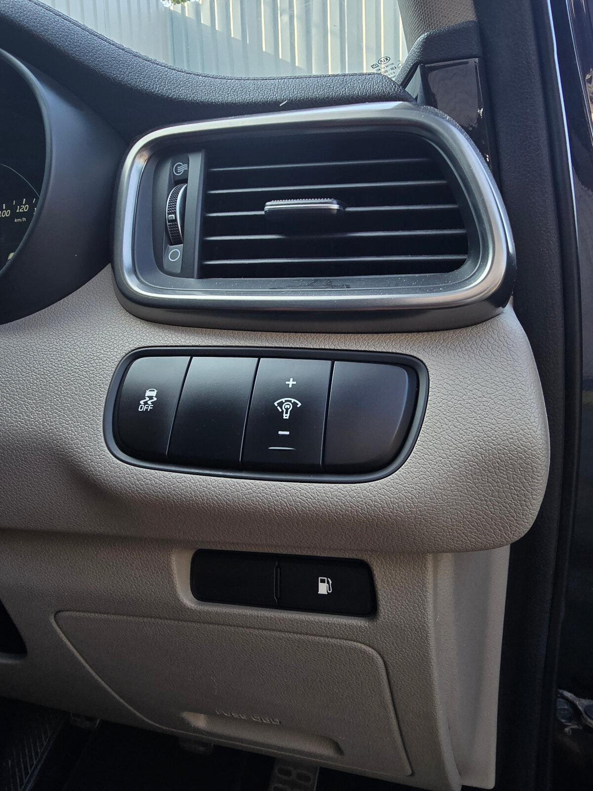 2015 Kia Sorento 2.2 Platinum AWD 7 seats - Image 19