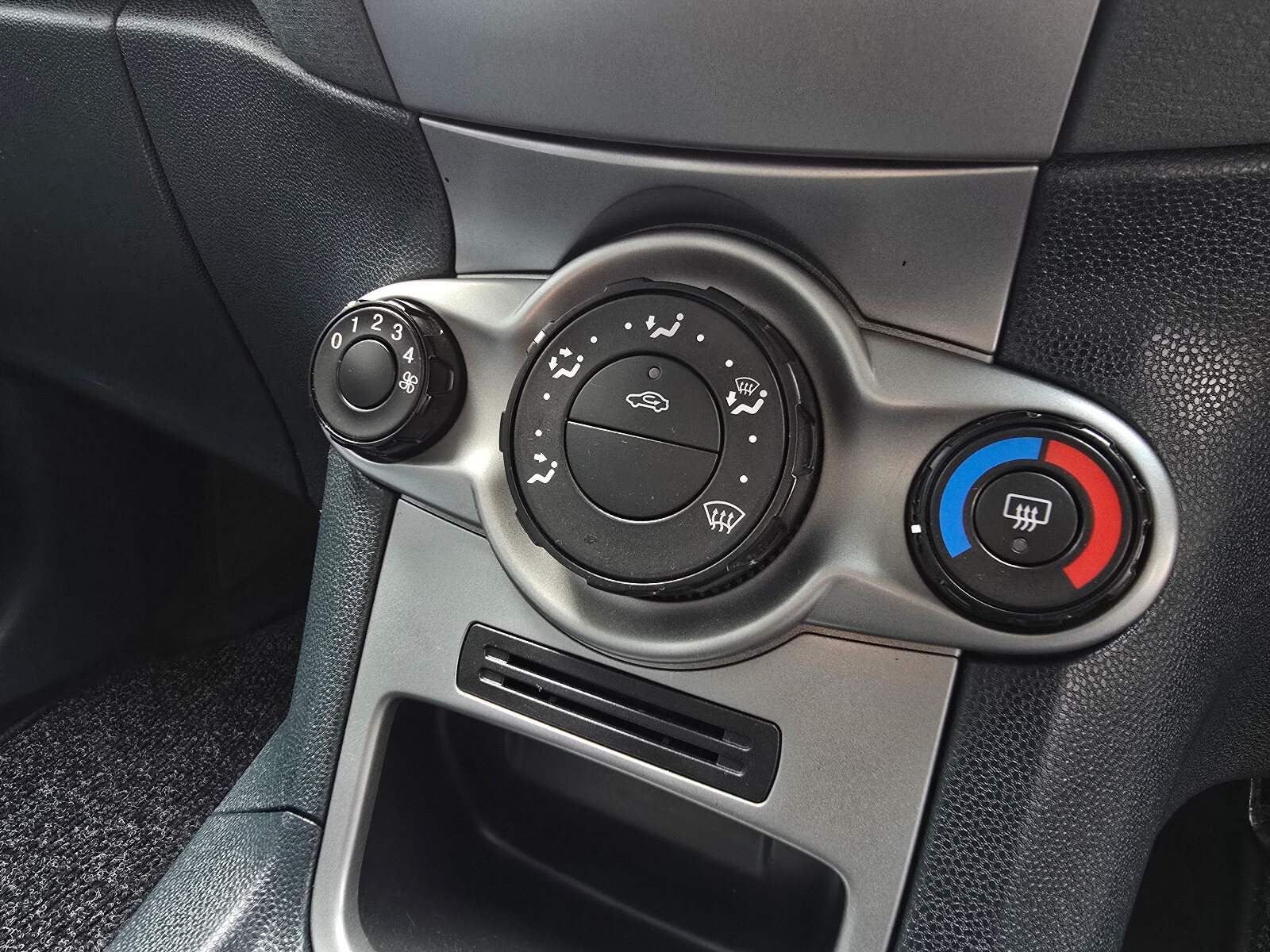 2010 Ford Fiesta 1.0 Petrol New NCT - Image 16