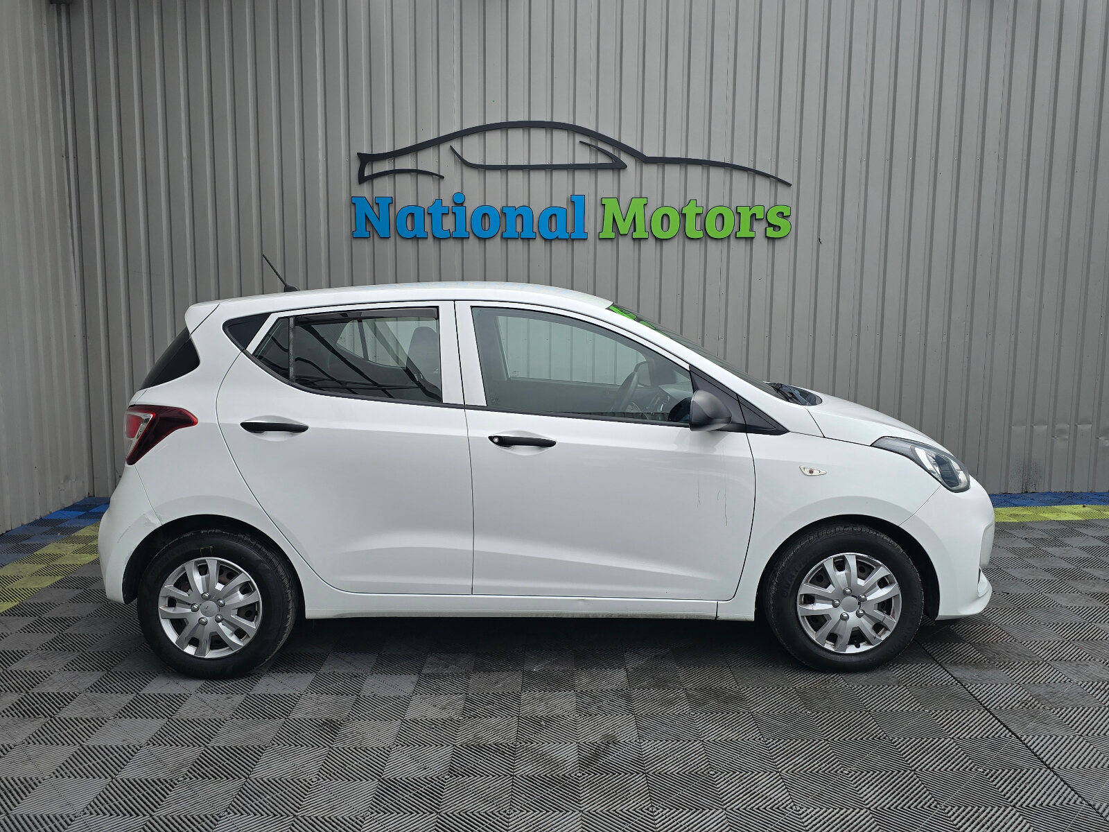 2018 Hyundai i10 1.0 Petrol Classic - Image 2