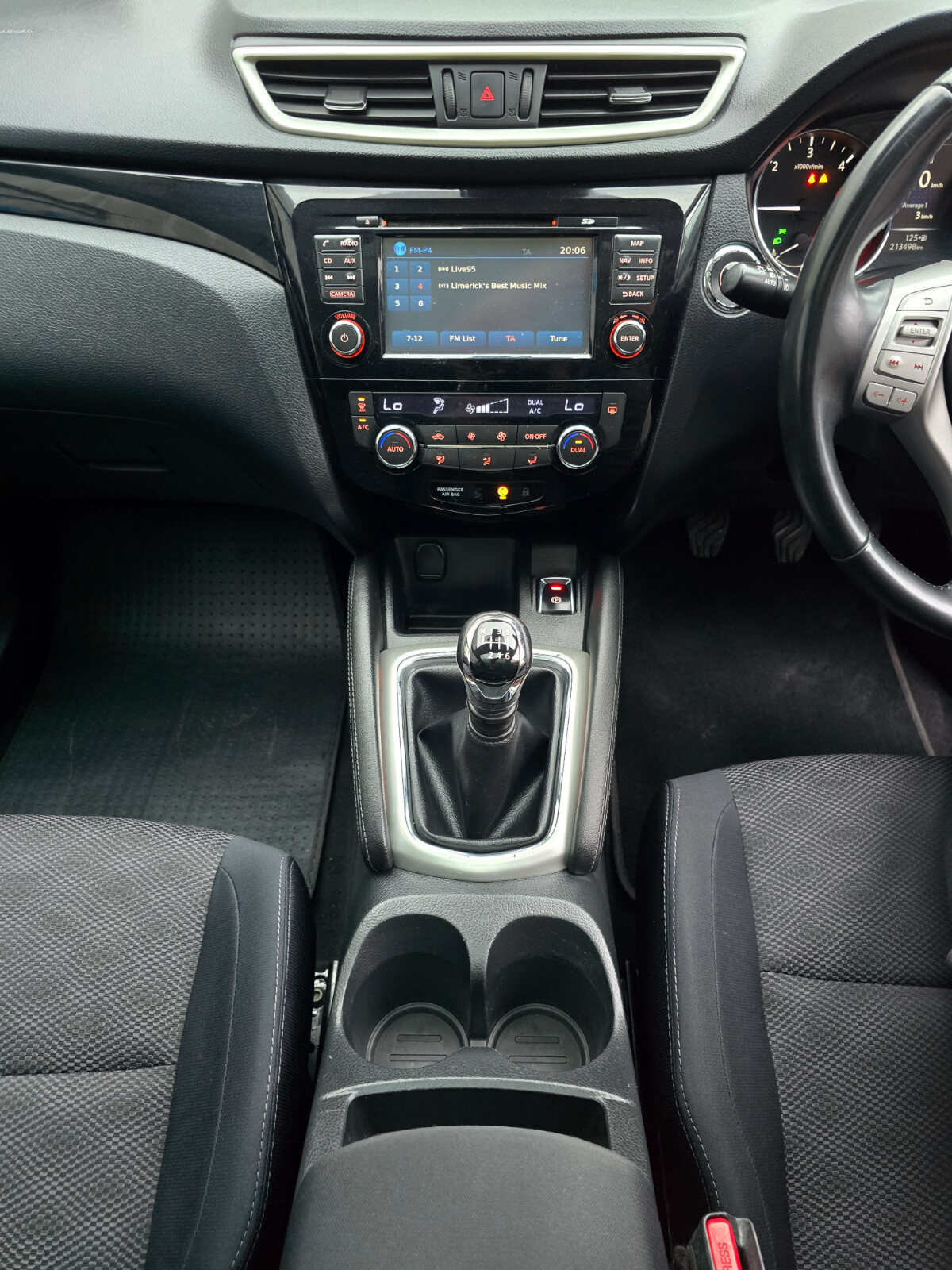 2014 Nissan Qashqai 1.5 DSL SV - Image 13