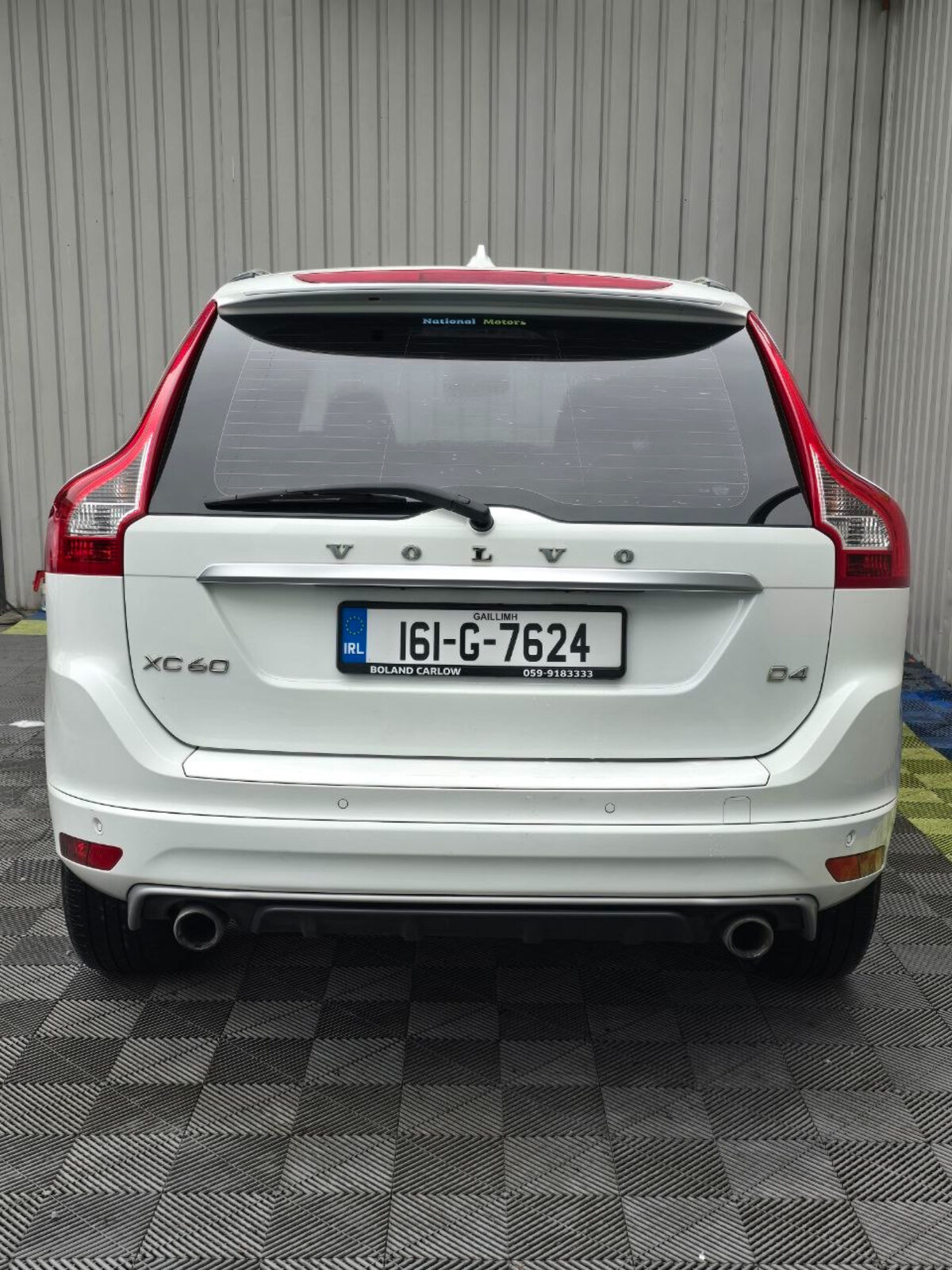 2016 Volvo XC60 D4 FWD R-DESIGN AUTOMATIC - Image 4