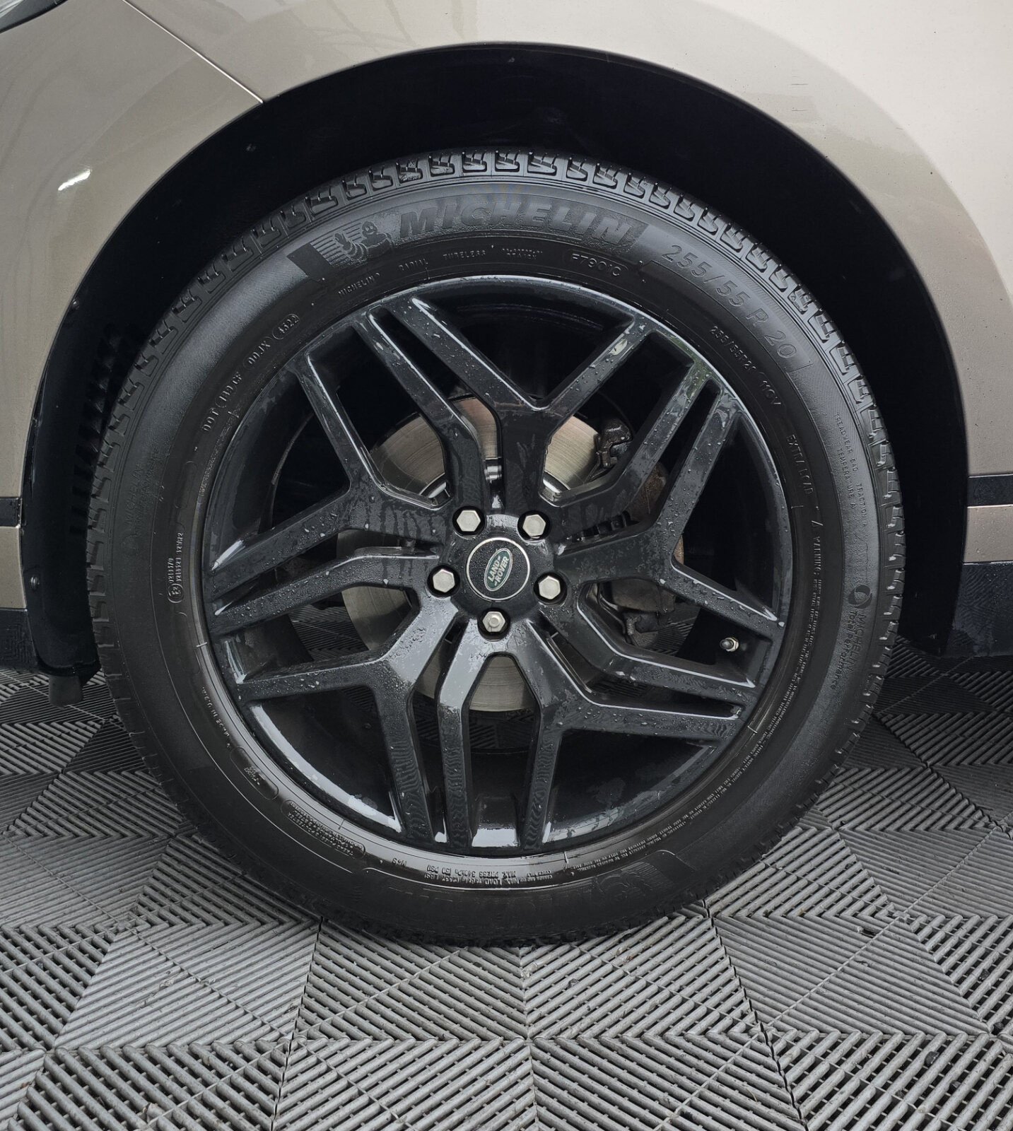 2019 Range Rover Velar 2.0D TD4 Automatic - Image 9