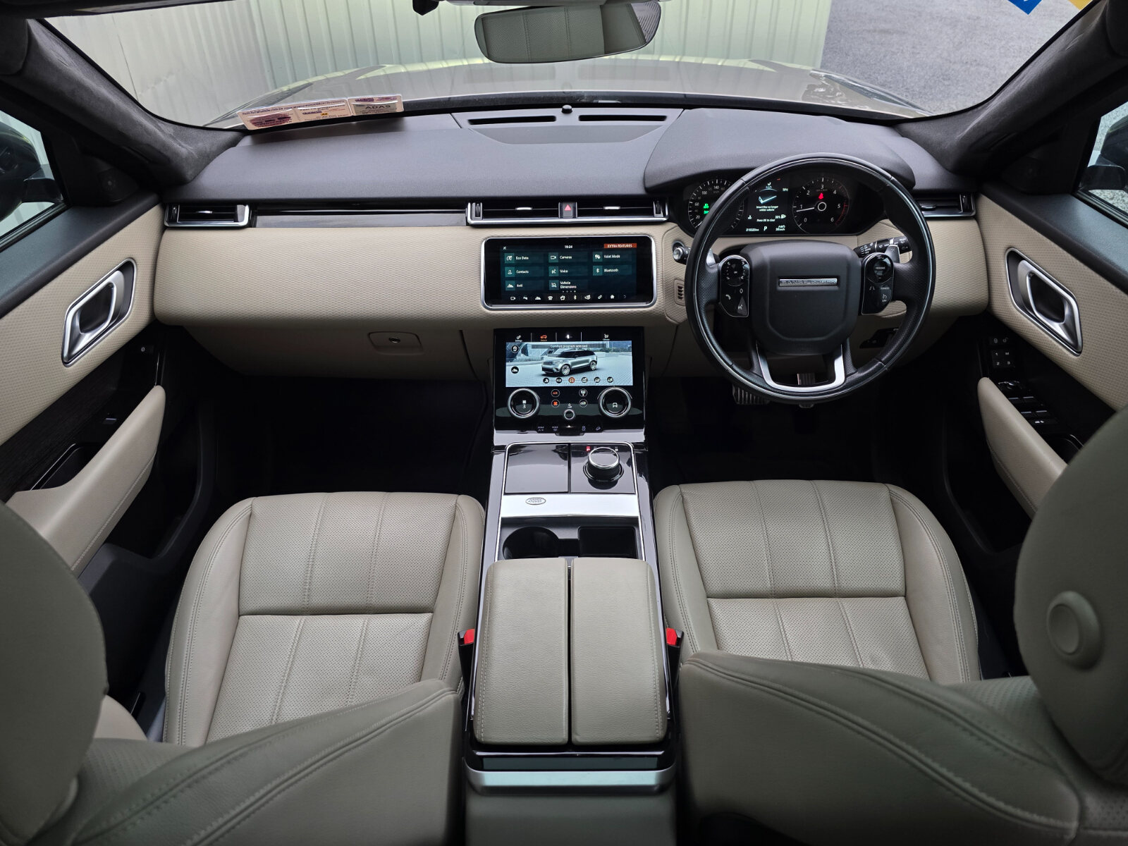 2019 Range Rover Velar 2.0D TD4 Automatic - Image 11