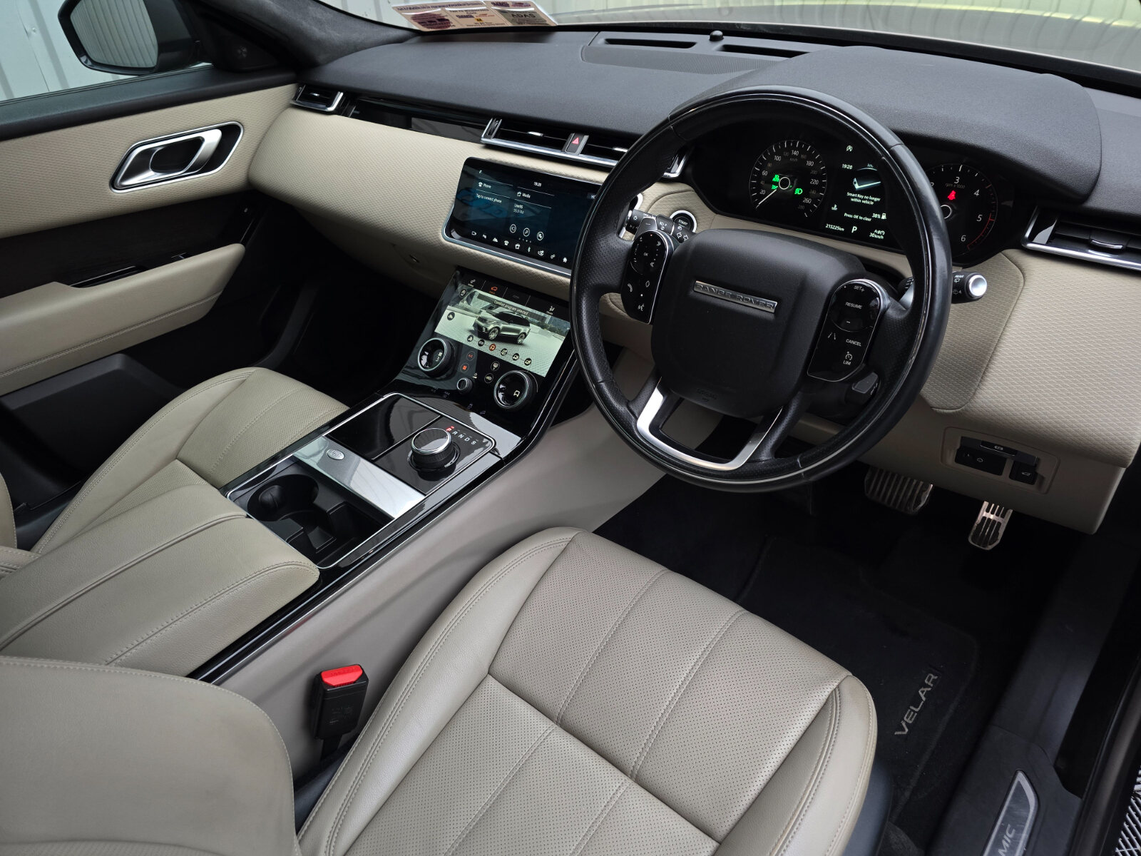 2019 Range Rover Velar 2.0D TD4 Automatic - Image 13