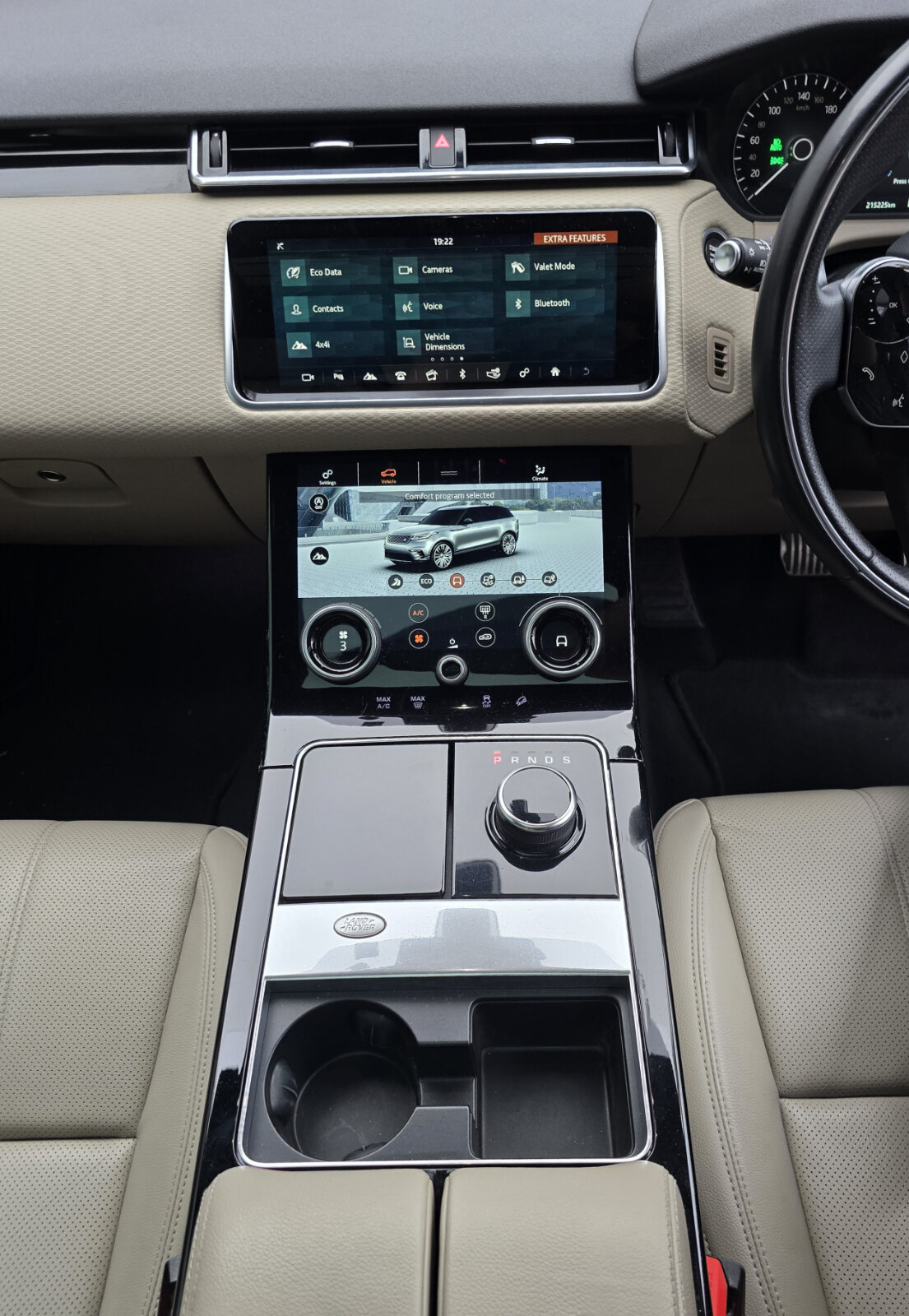 2019 Range Rover Velar 2.0D TD4 Automatic - Image 14