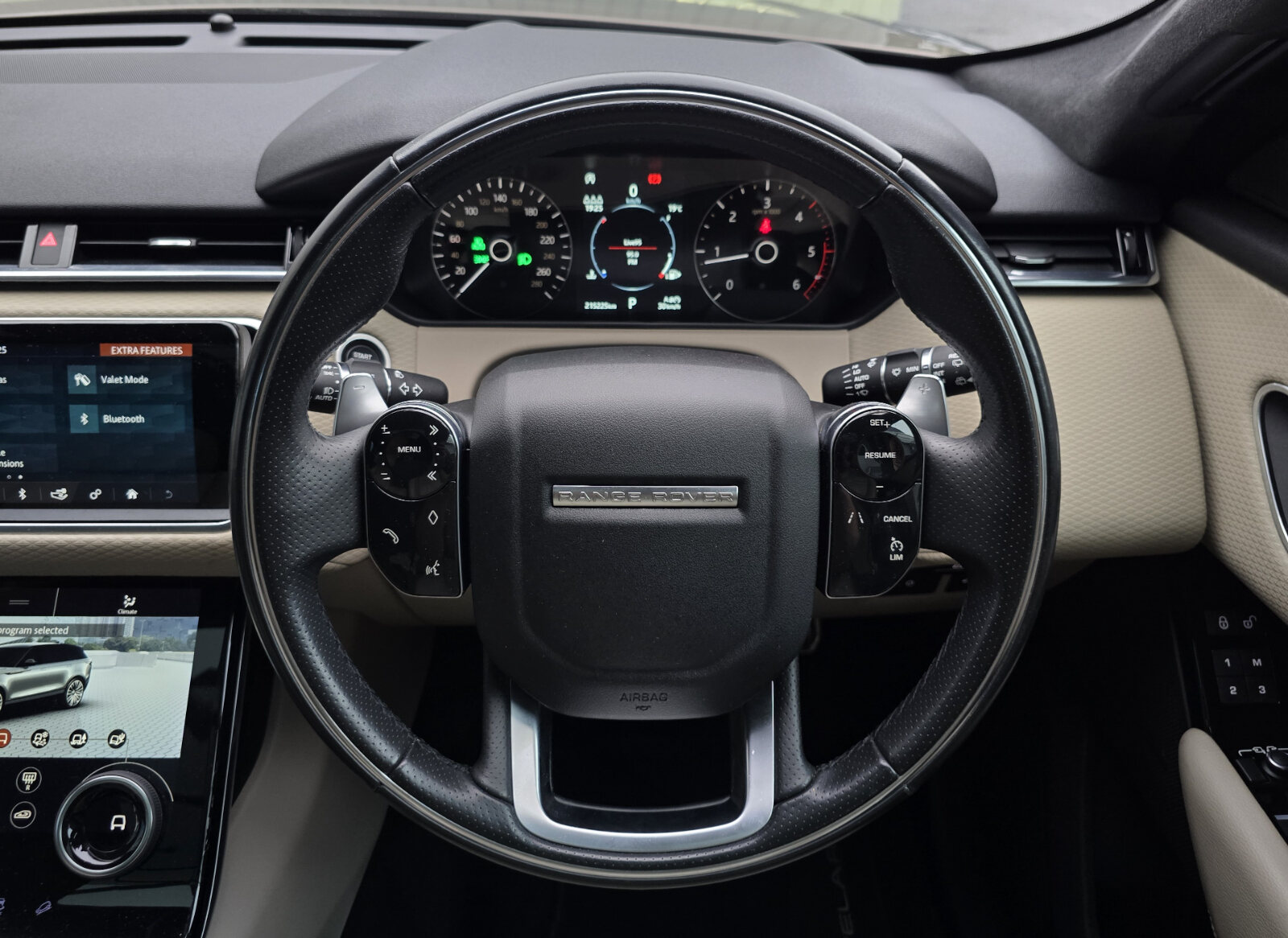 2019 Range Rover Velar 2.0D TD4 Automatic - Image 17
