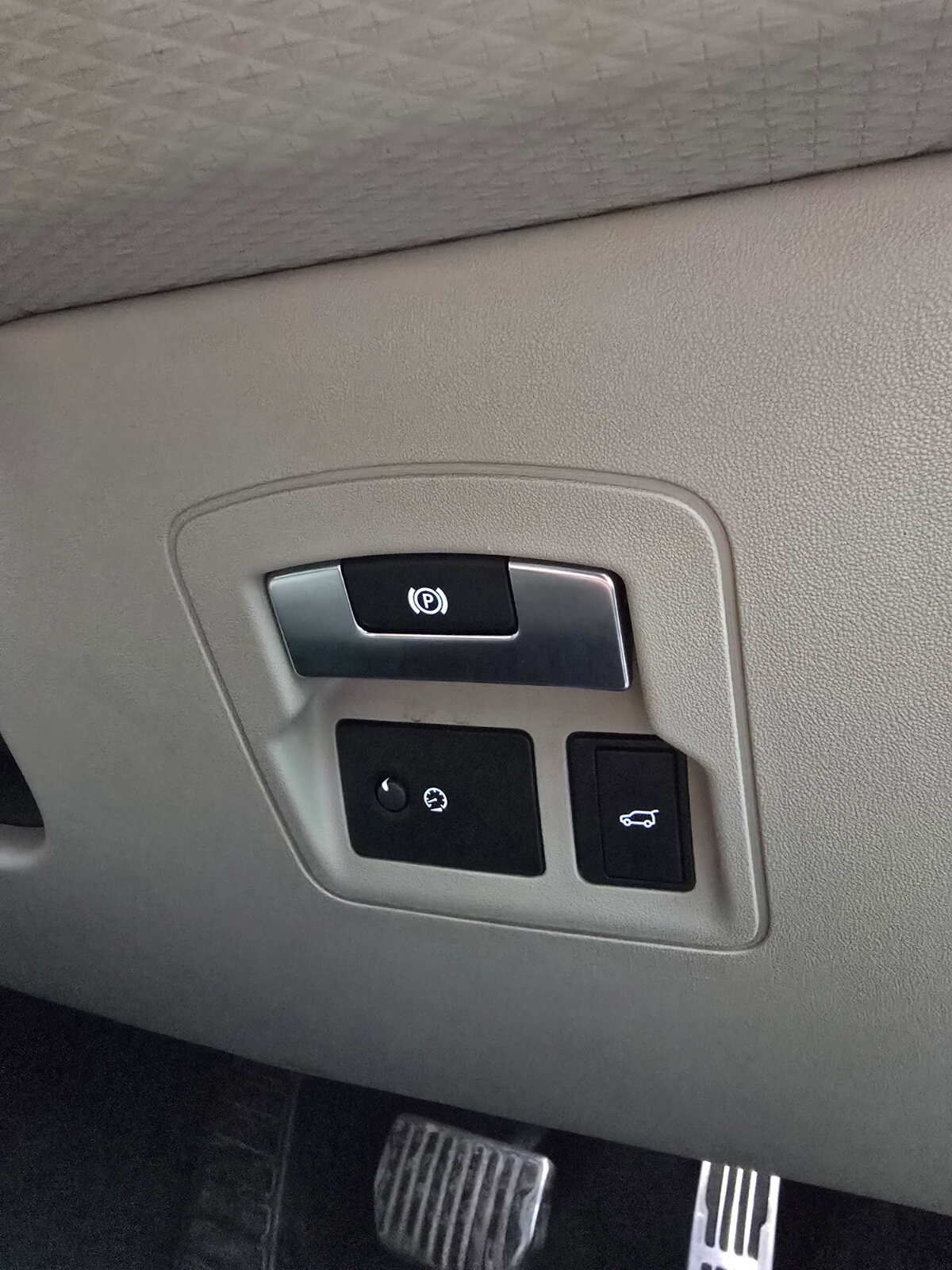 2019 Range Rover Velar 2.0D TD4 Automatic - Image 18