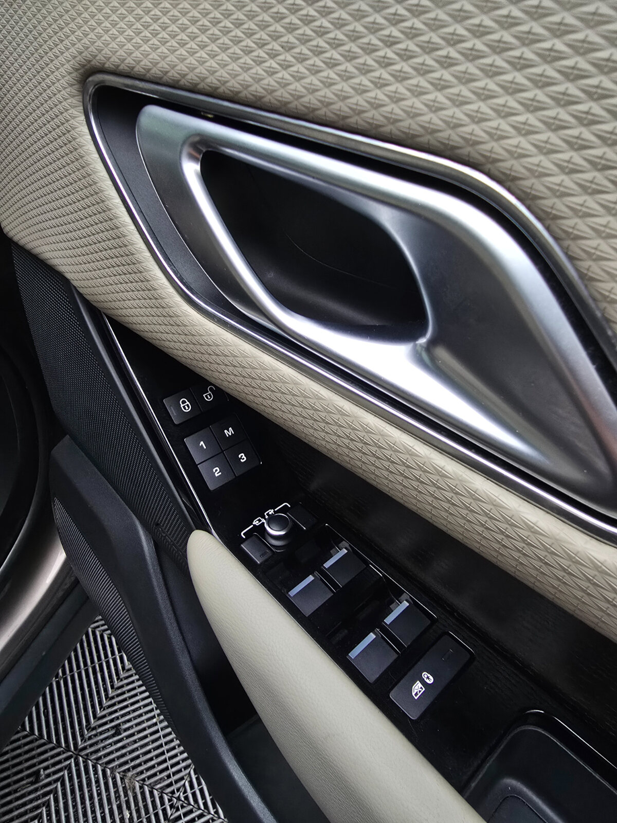 2019 Range Rover Velar 2.0D TD4 Automatic - Image 20