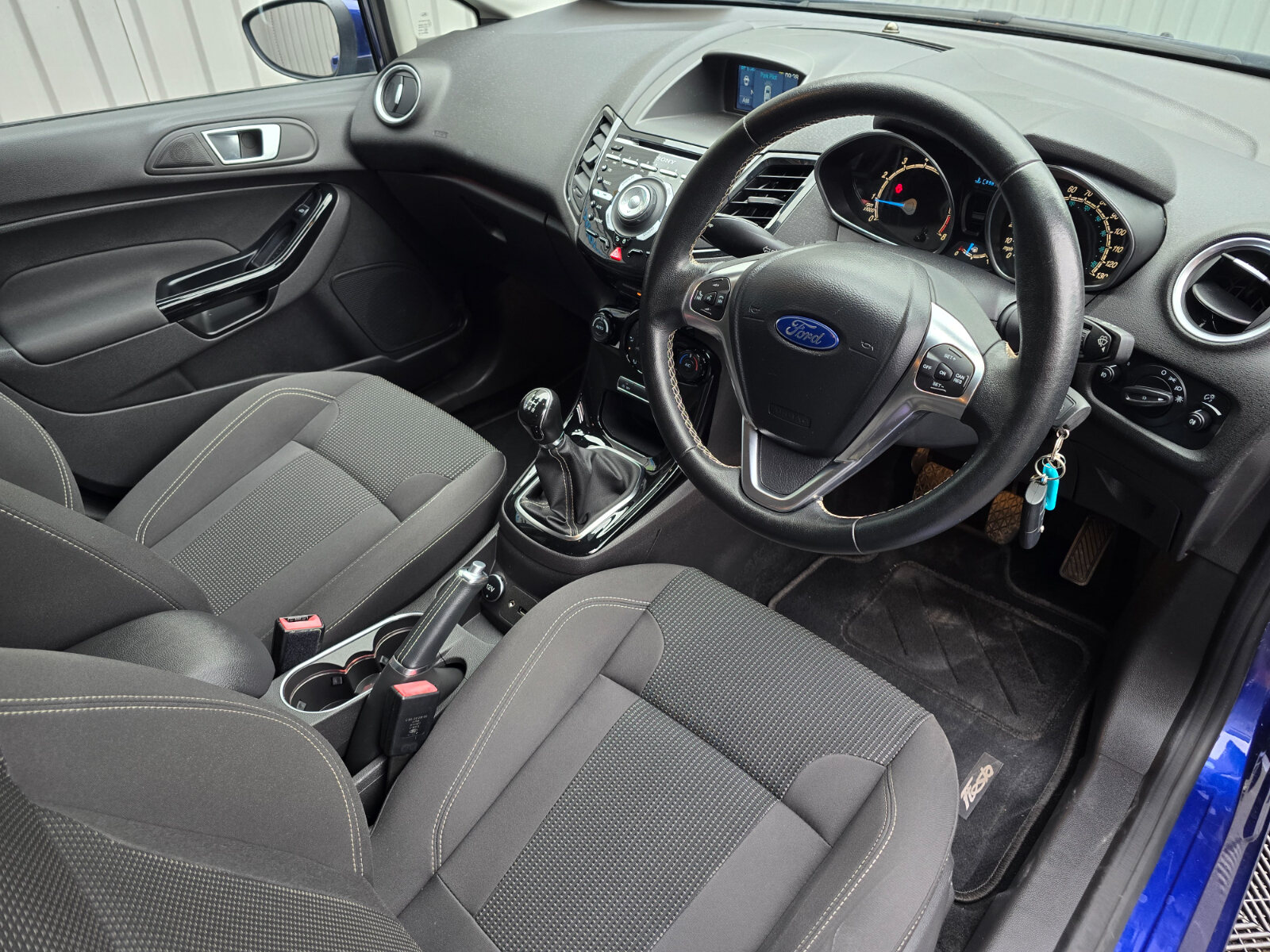 2015 Ford Fiesta 1.0 Petrol TITANIUM - Image 12