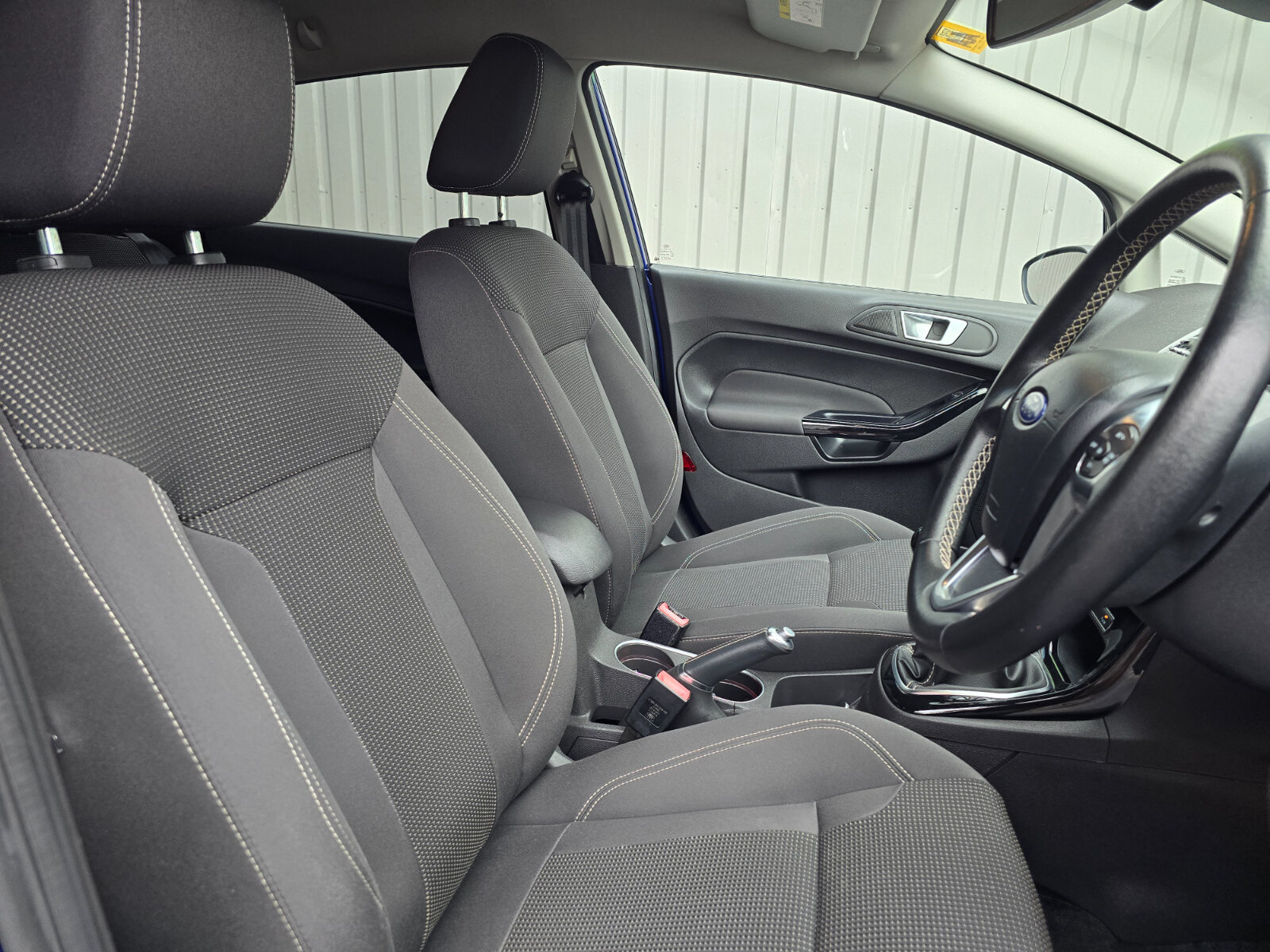 2015 Ford Fiesta 1.0 Petrol TITANIUM - Image 13