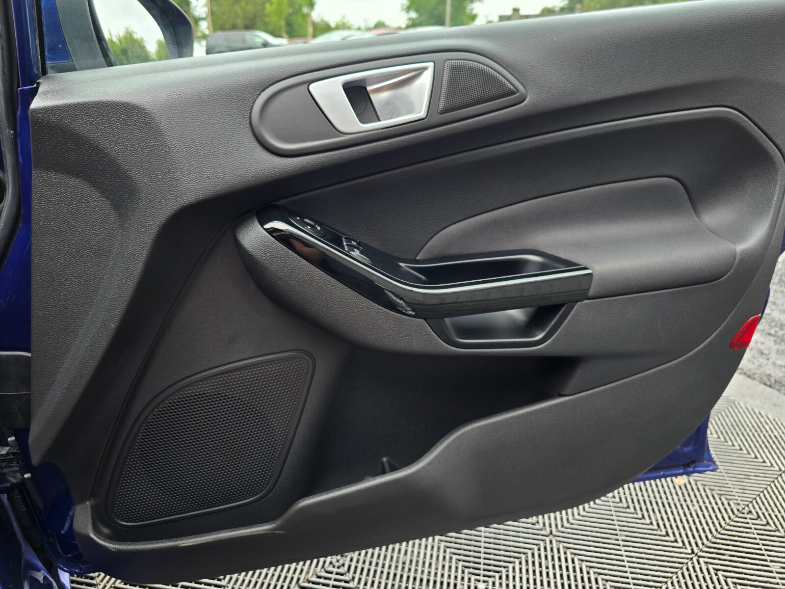 2015 Ford Fiesta 1.0 Petrol TITANIUM - Image 20