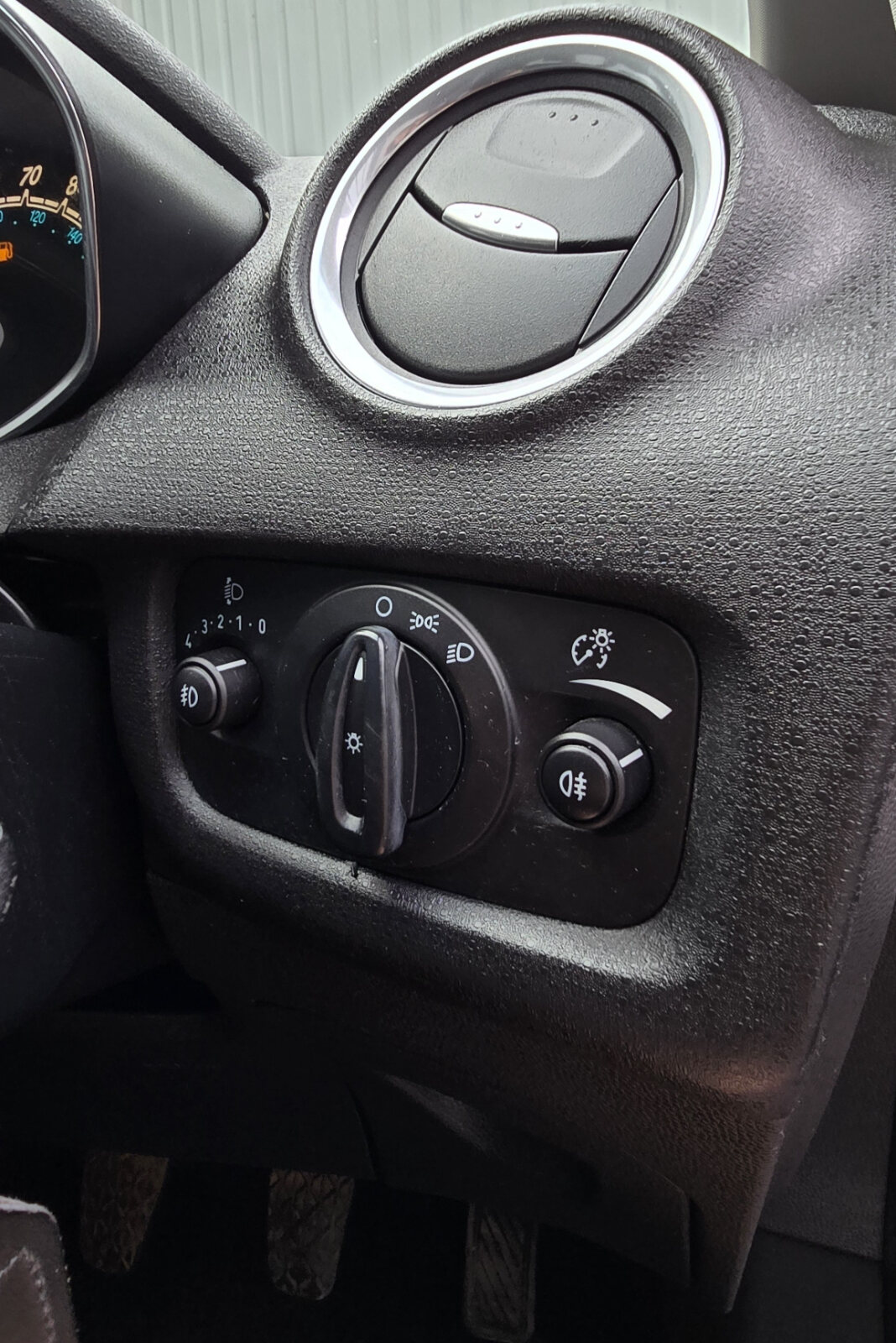2015 Ford Fiesta 1.0 Petrol - Image 15