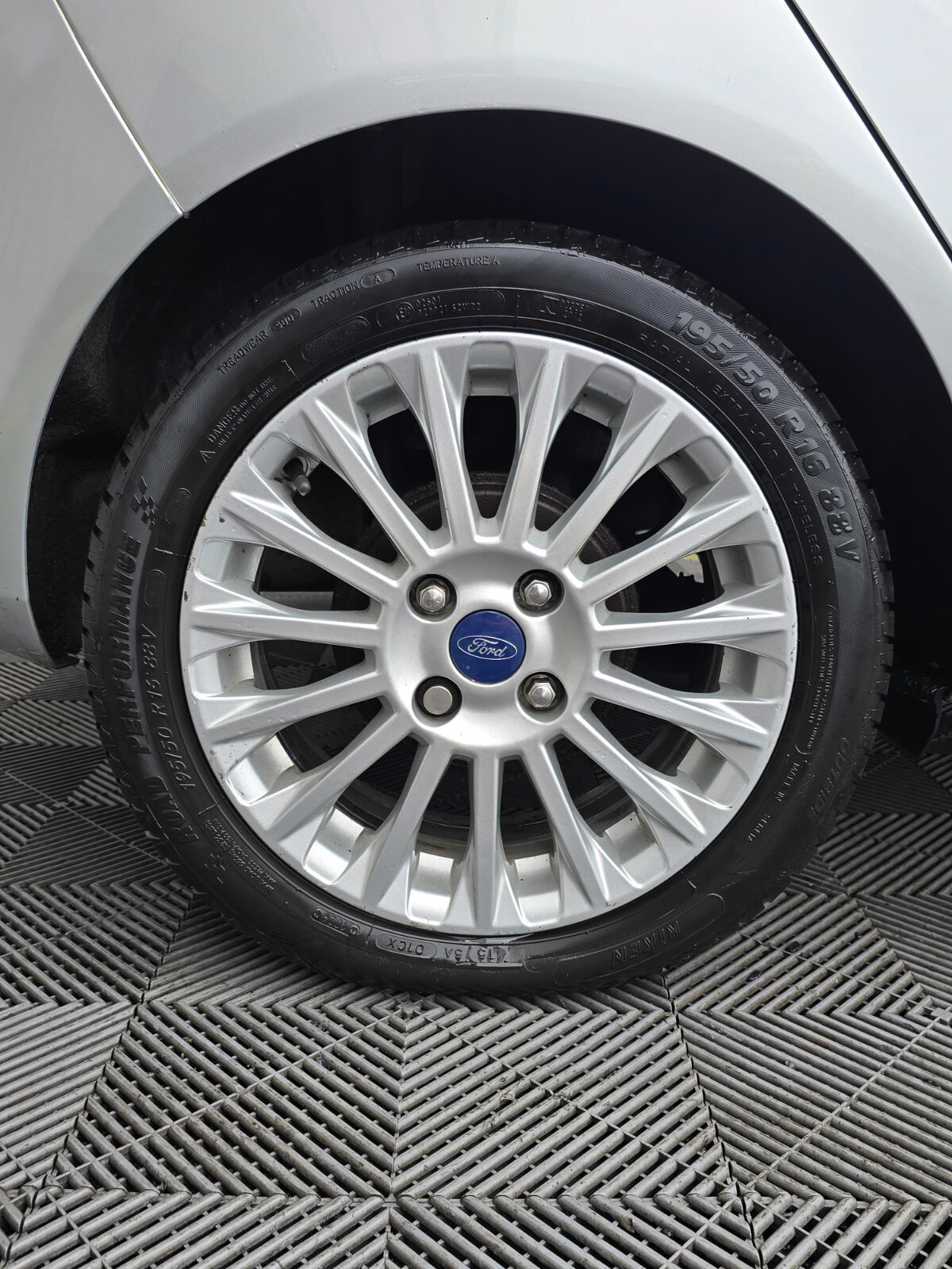 2015 Ford Fiesta 1.0 TITANIUM Petrol - Image 9