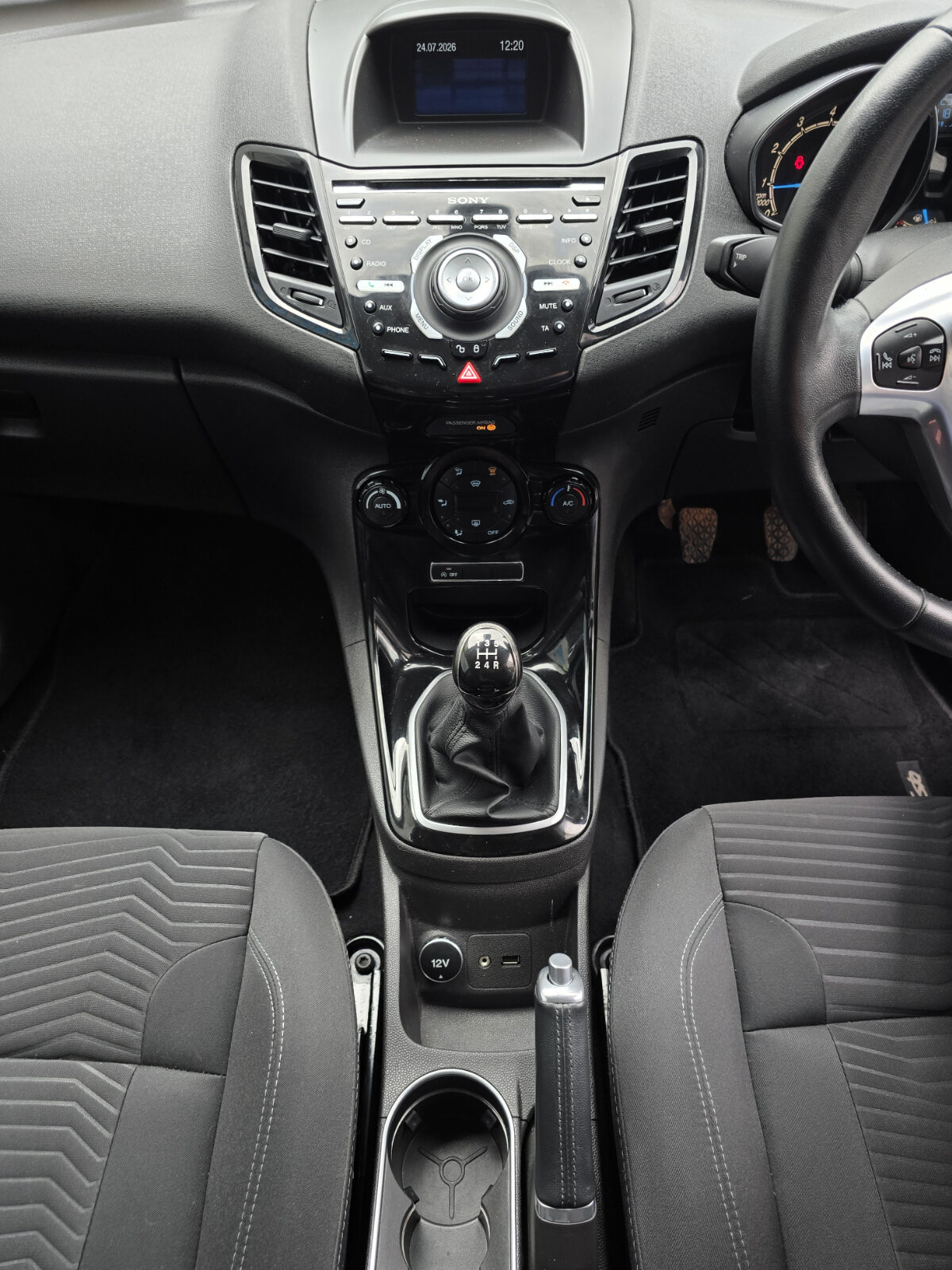 2015 Ford Fiesta 1.0 TITANIUM Petrol - Image 14