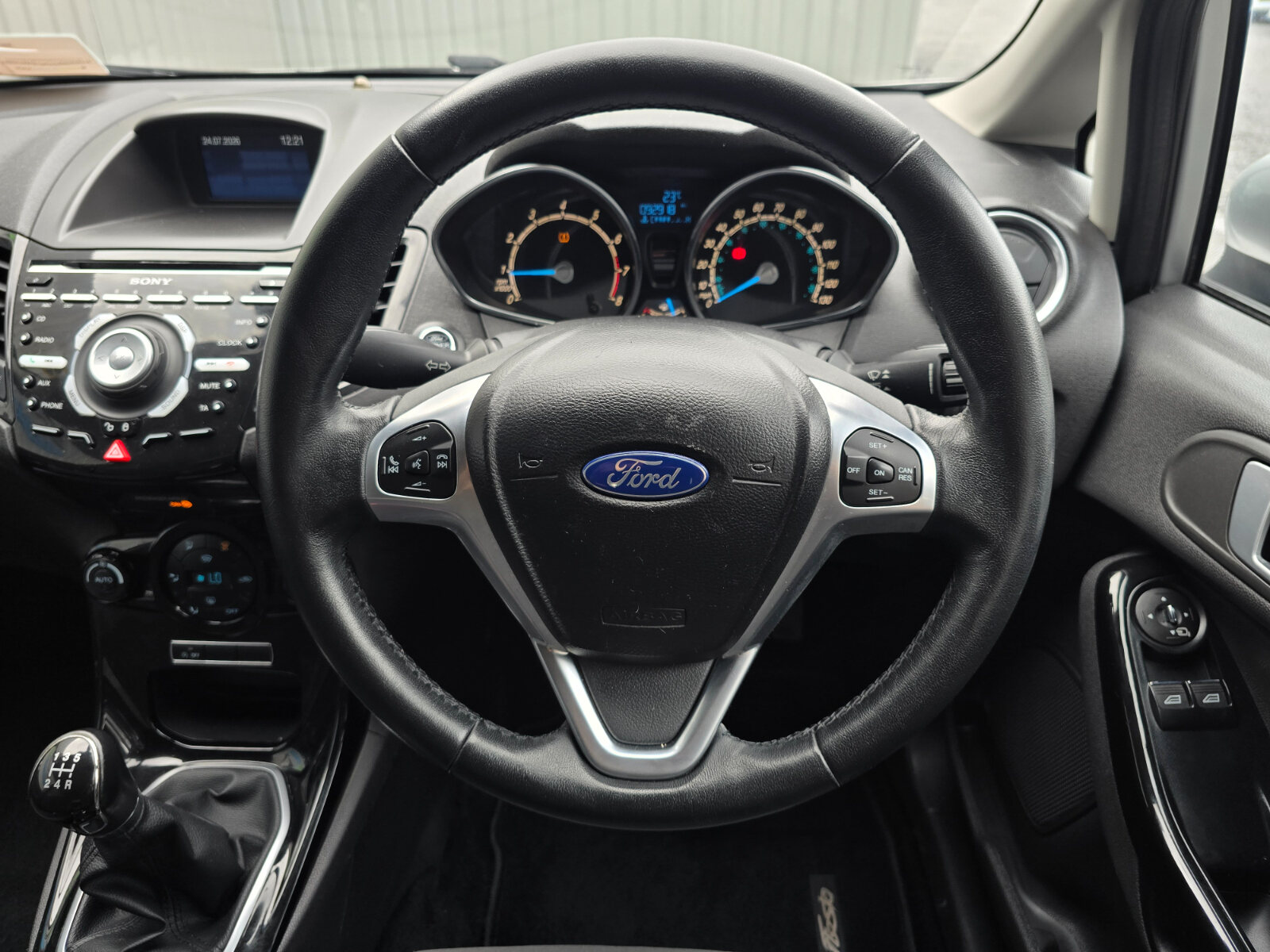 2015 Ford Fiesta 1.0 TITANIUM Petrol - Image 18