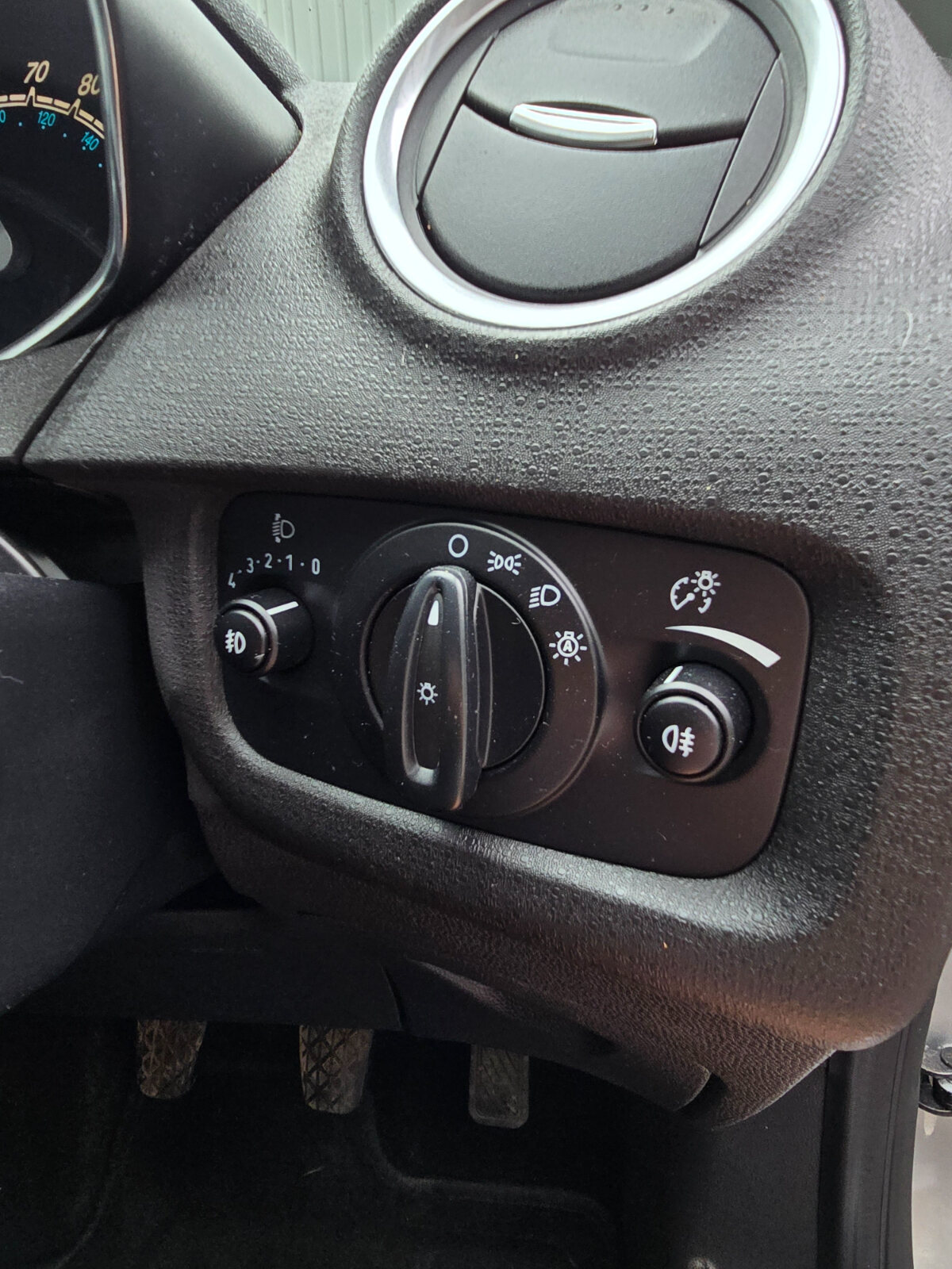 2015 Ford Fiesta 1.0 TITANIUM Petrol - Image 19