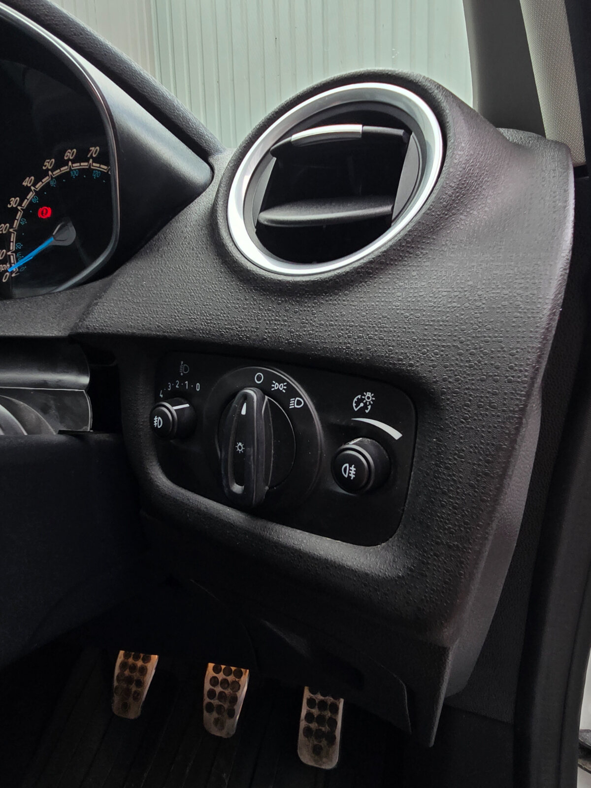 2014 Ford Fiesta 1.0 Petrol Zetec-S - Image 19