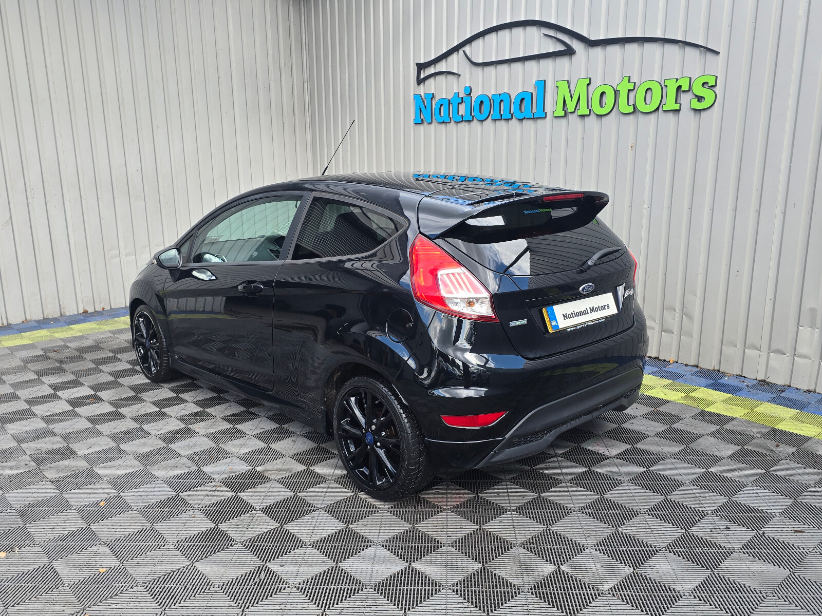 2016 Ford Fiesta 1.0 Petrol ZETEC S BLACK ED - Image 5