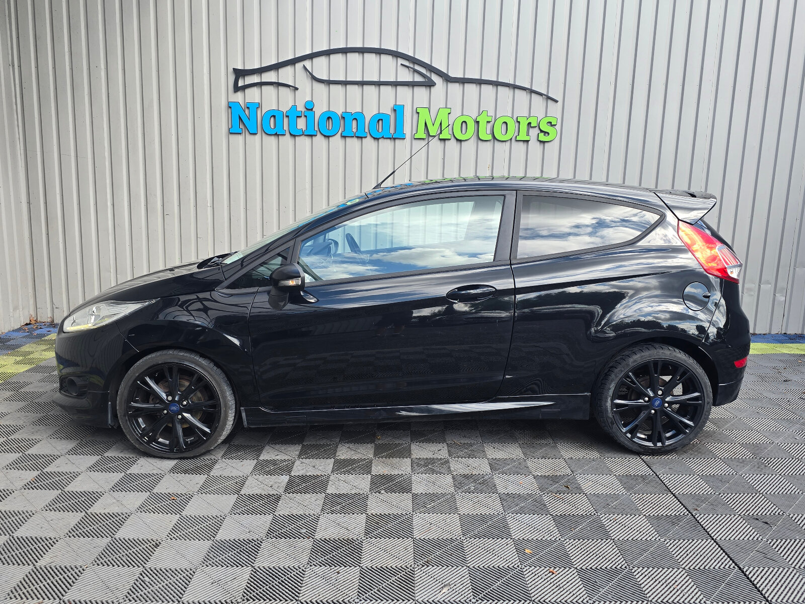 2016 Ford Fiesta 1.0 Petrol ZETEC S BLACK ED - Image 6