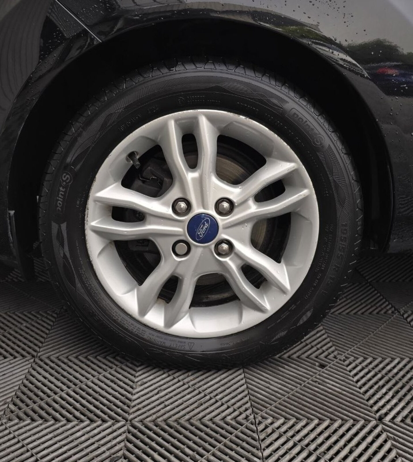2017 Ford Fiesta 1.0 Petrol - Image 9