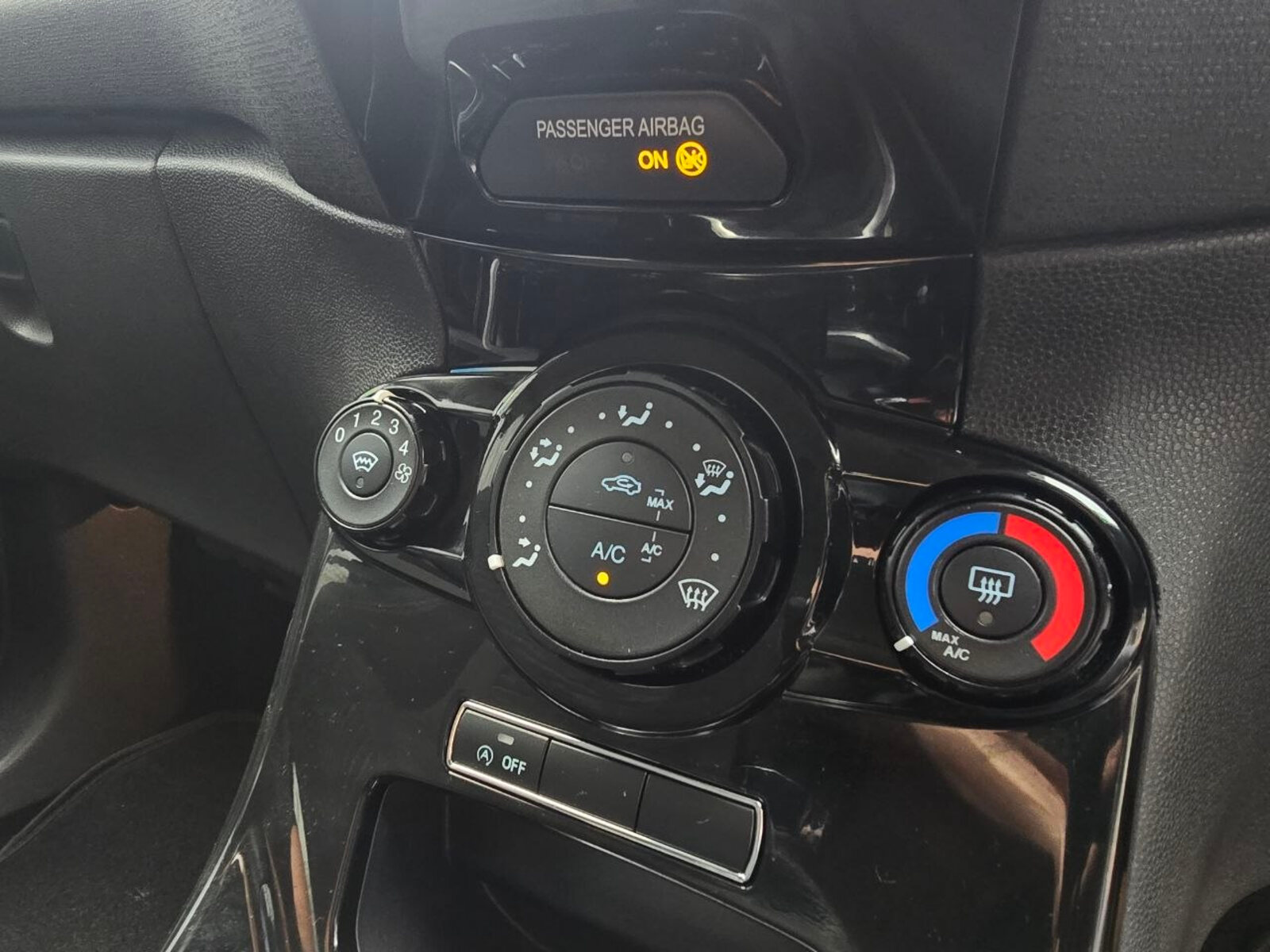 2017 Ford Fiesta 1.0 Petrol - Image 16