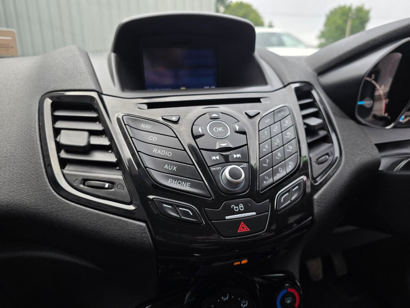 2017 Ford Fiesta 1.0 Petrol - Image 17