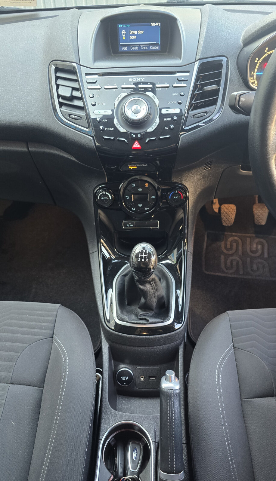2014 Ford Fiesta 1.0 TITANIUM Petrol - Image 14