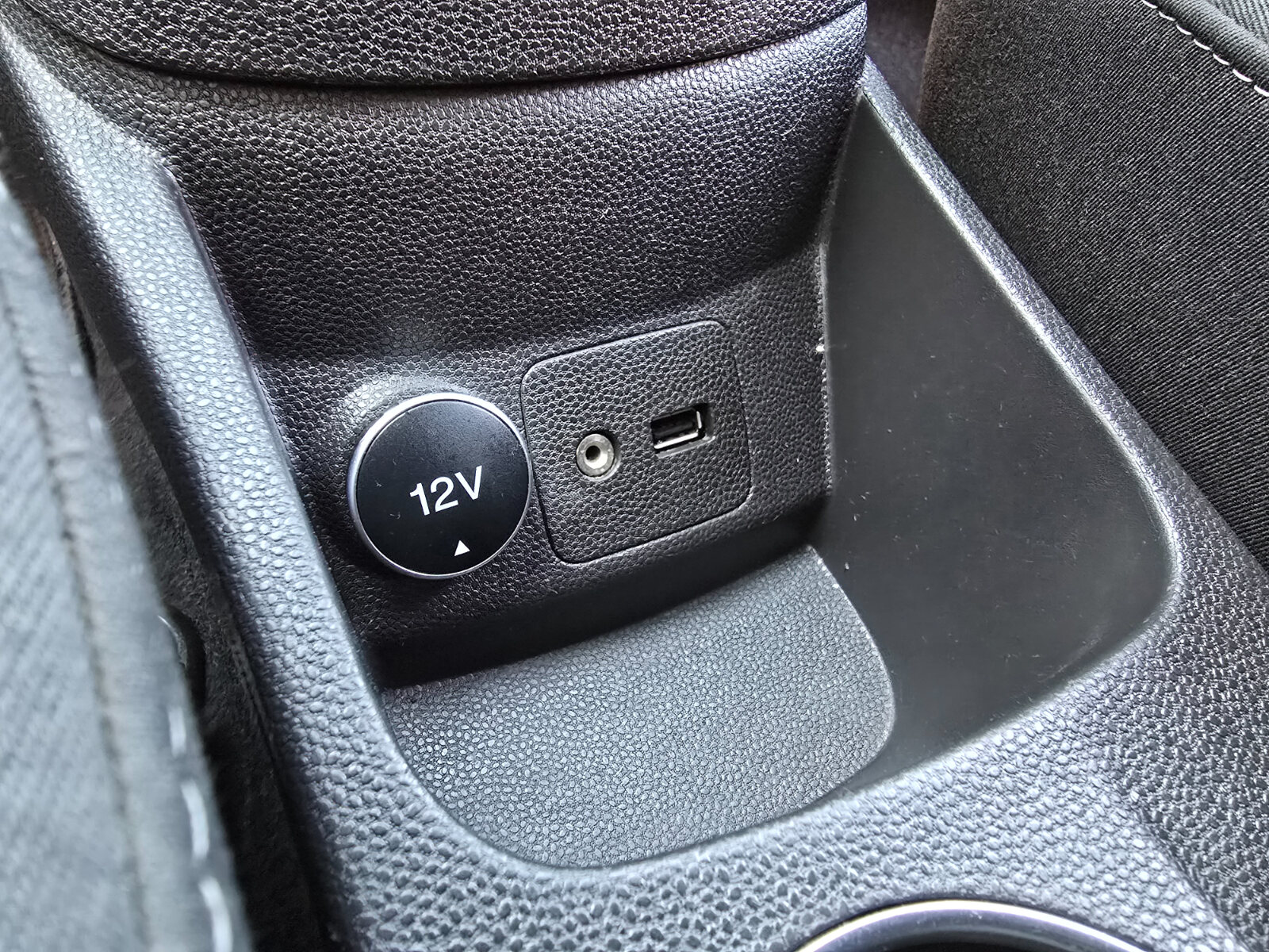 2014 Ford Fiesta 1.0 TITANIUM Petrol - Image 15
