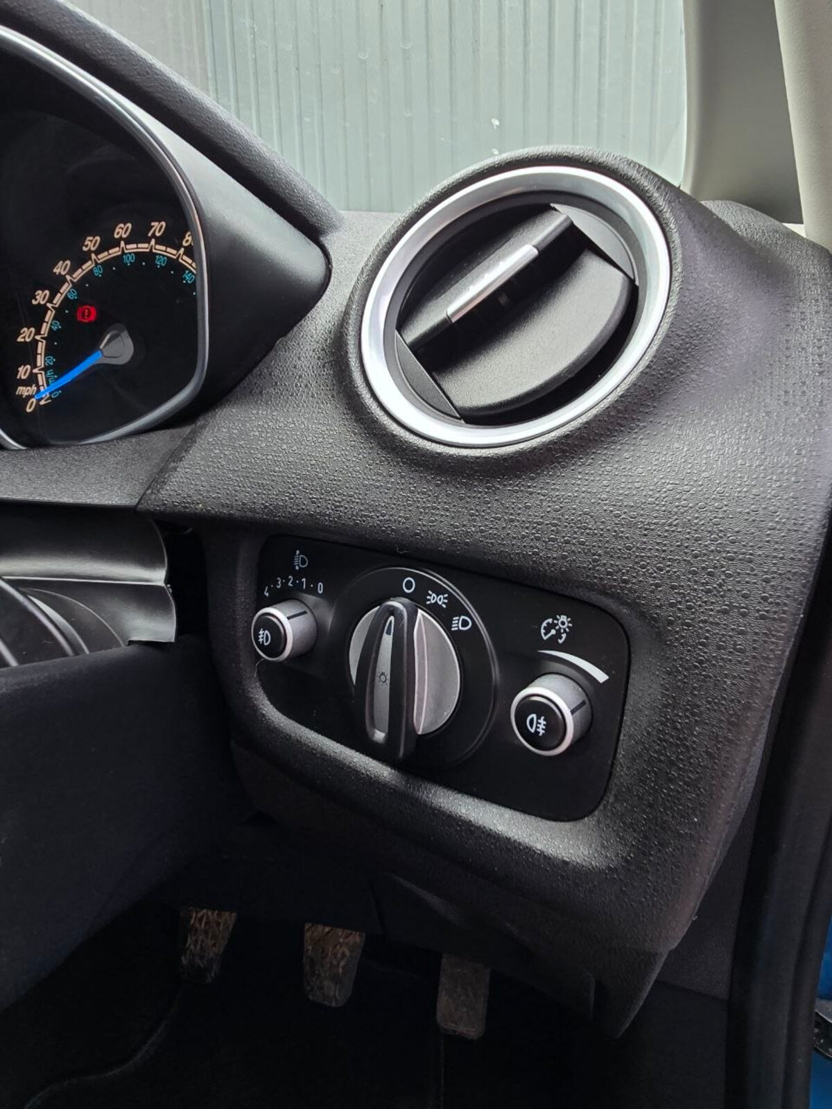 2013 Ford Fiesta 1.0 Petrol - Image 17