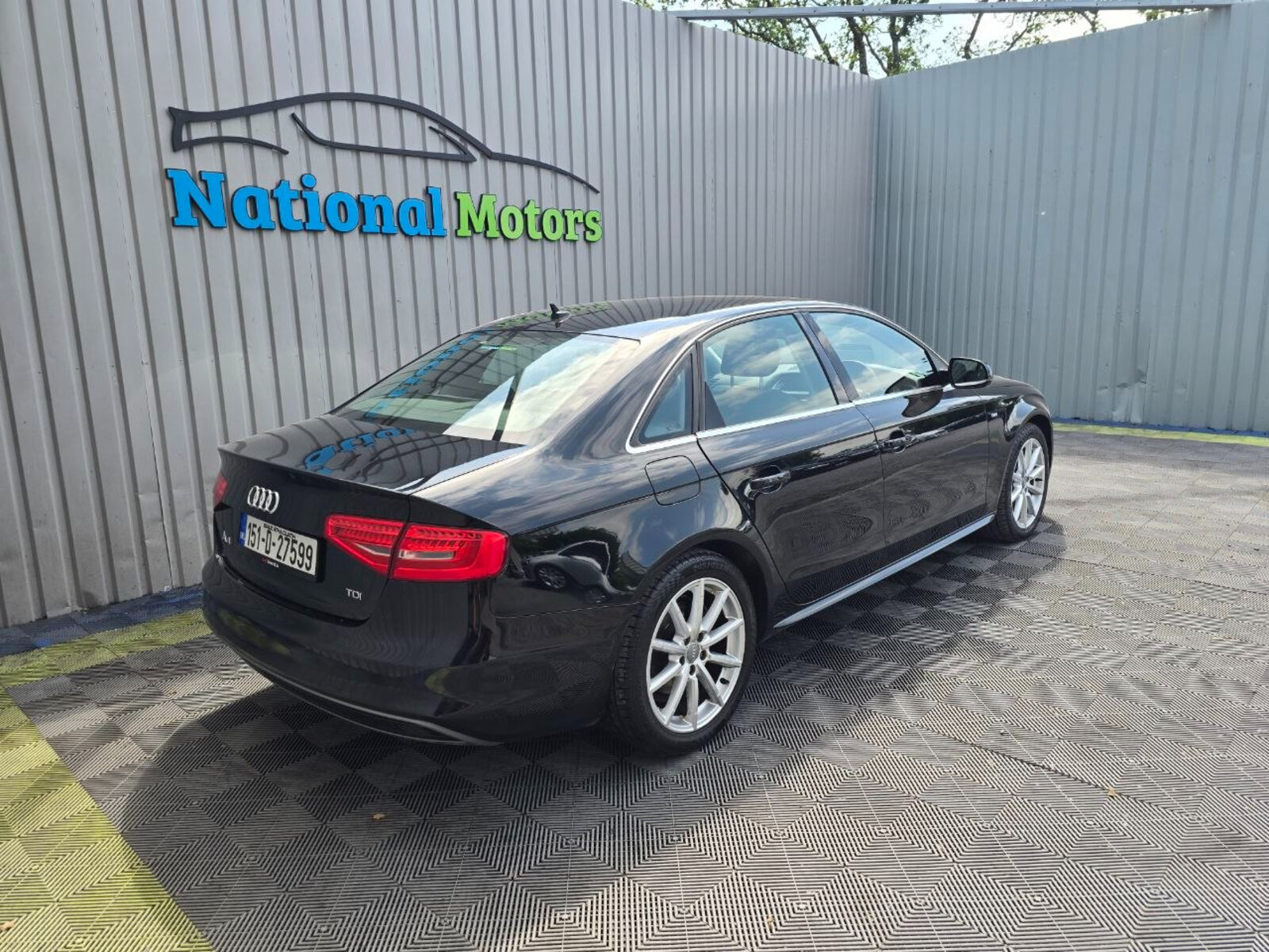 2015 Audi A4 2.0 TDI Automatic - Image 3