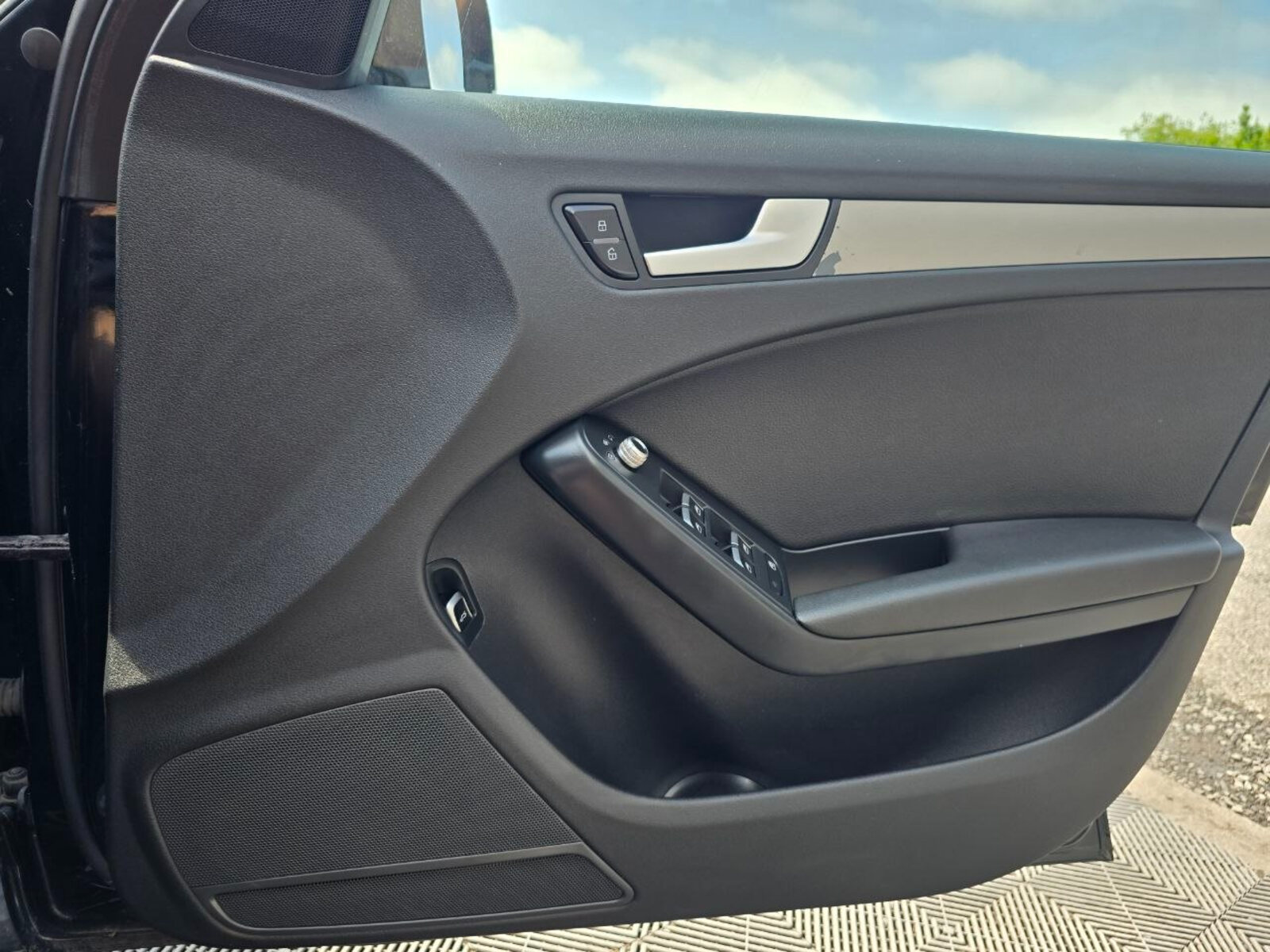 2015 Audi A4 2.0 TDI Automatic - Image 19