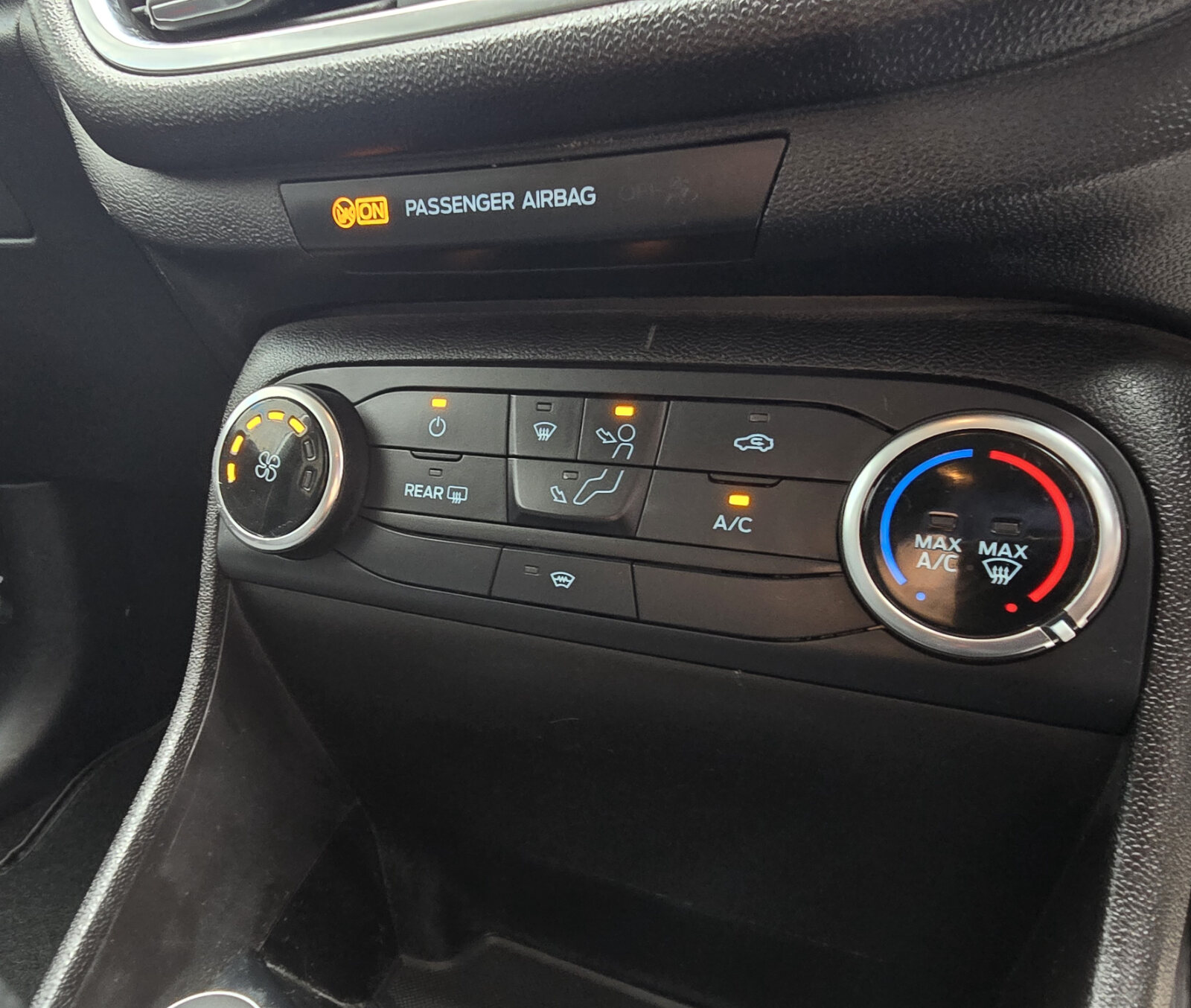 2019 Ford Fiesta 1.1 TREND Petrol - Image 16