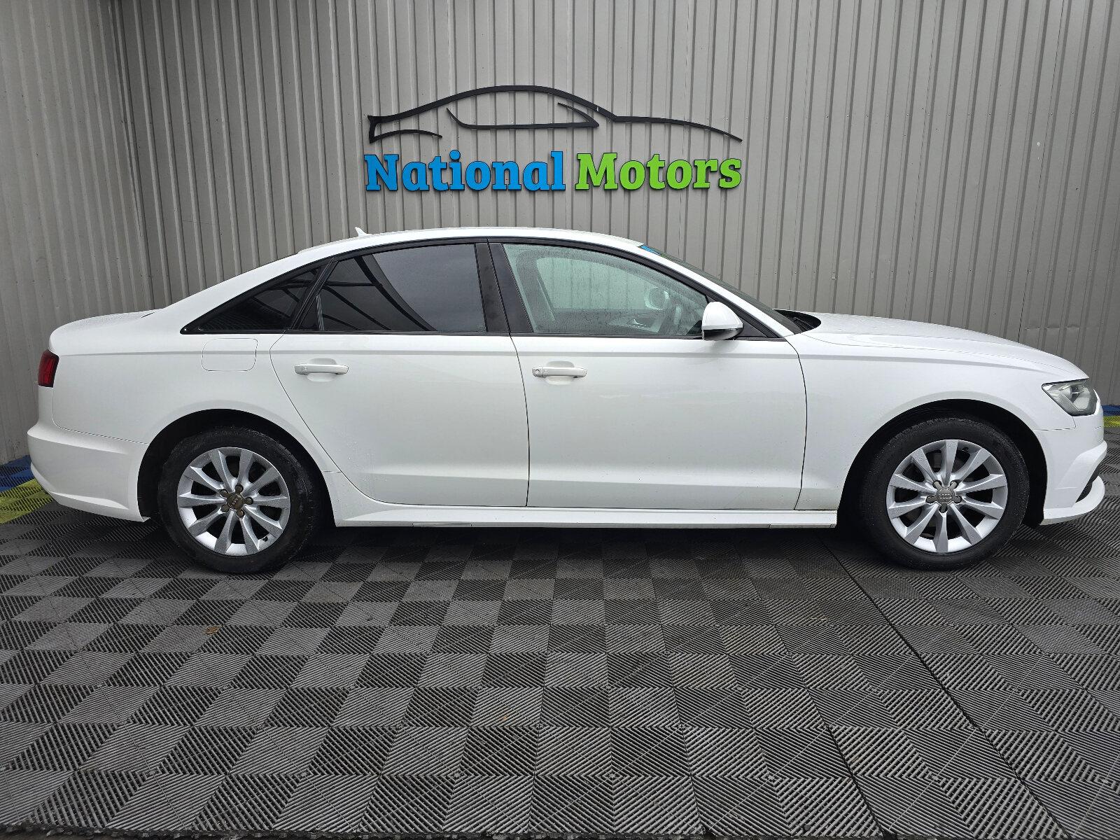 2017 Audi A6 2.0TDI Ultra Automatic - Image 2