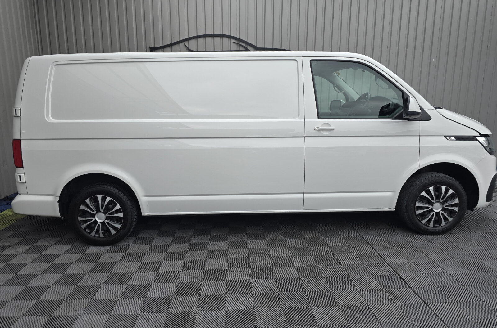 2021 Volkswagen Transporter 2.0D - Image 2