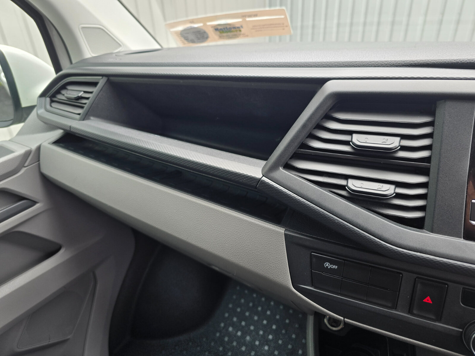2021 Volkswagen Transporter 2.0D - Image 12