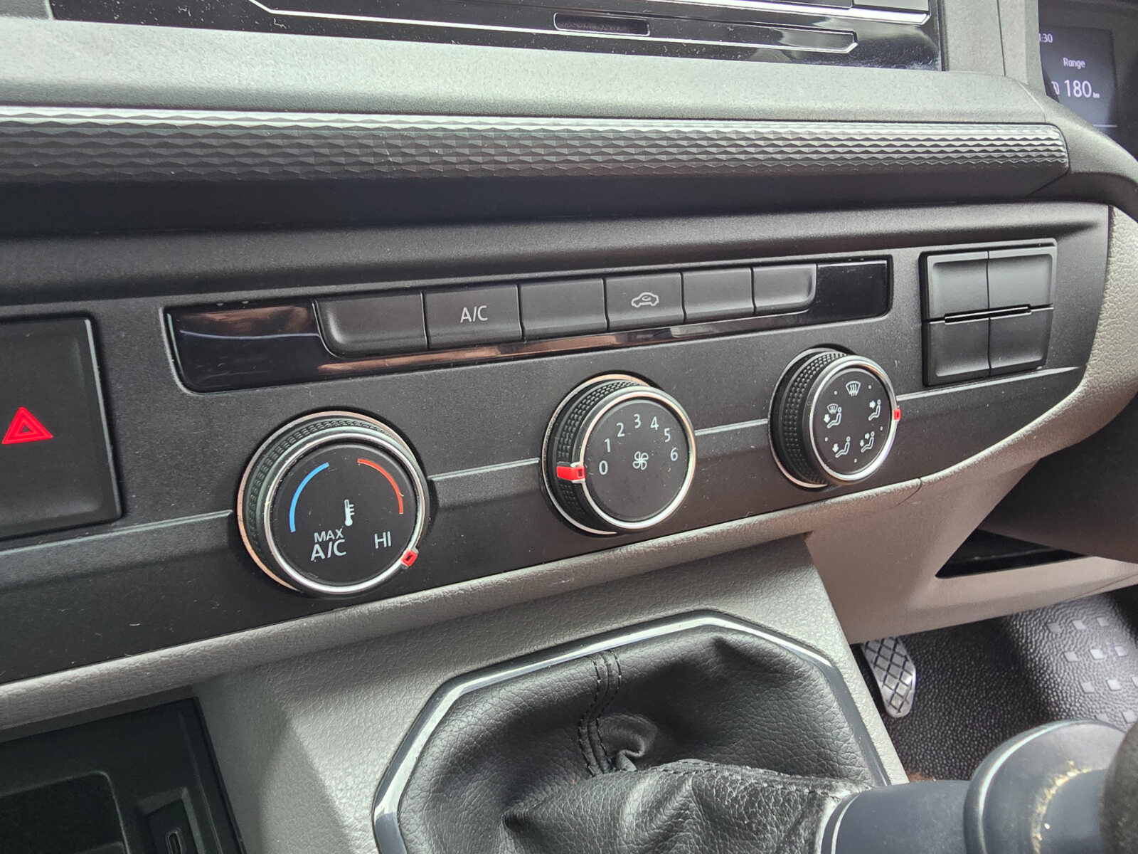 2021 Volkswagen Transporter 2.0D - Image 14