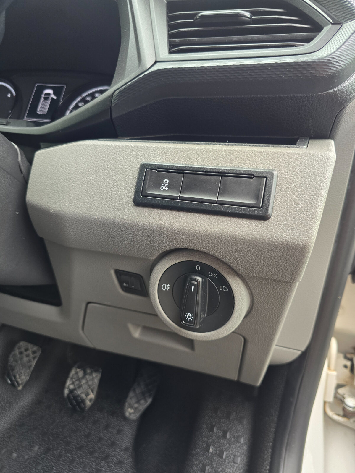 2021 Volkswagen Transporter 2.0D - Image 17
