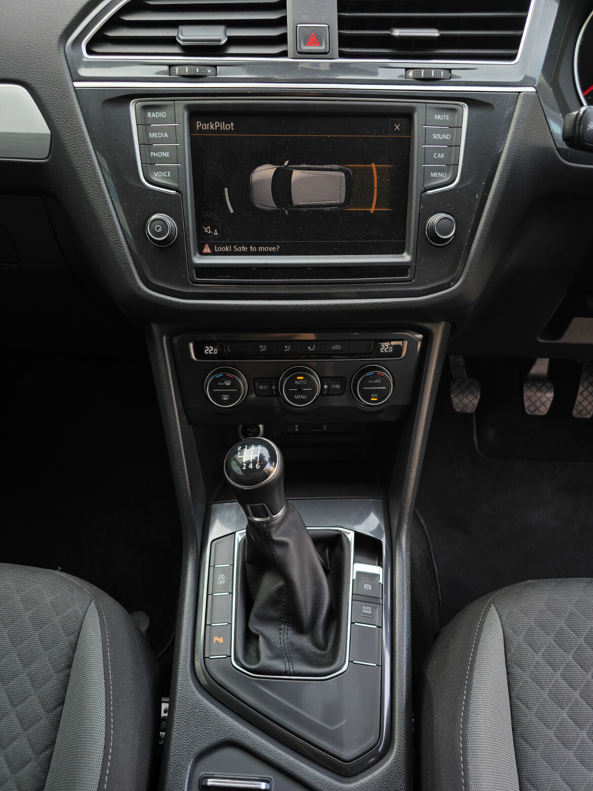 2016 Volkswagen Tiguan 2.0 TDI BMT Comfortline - Image 14