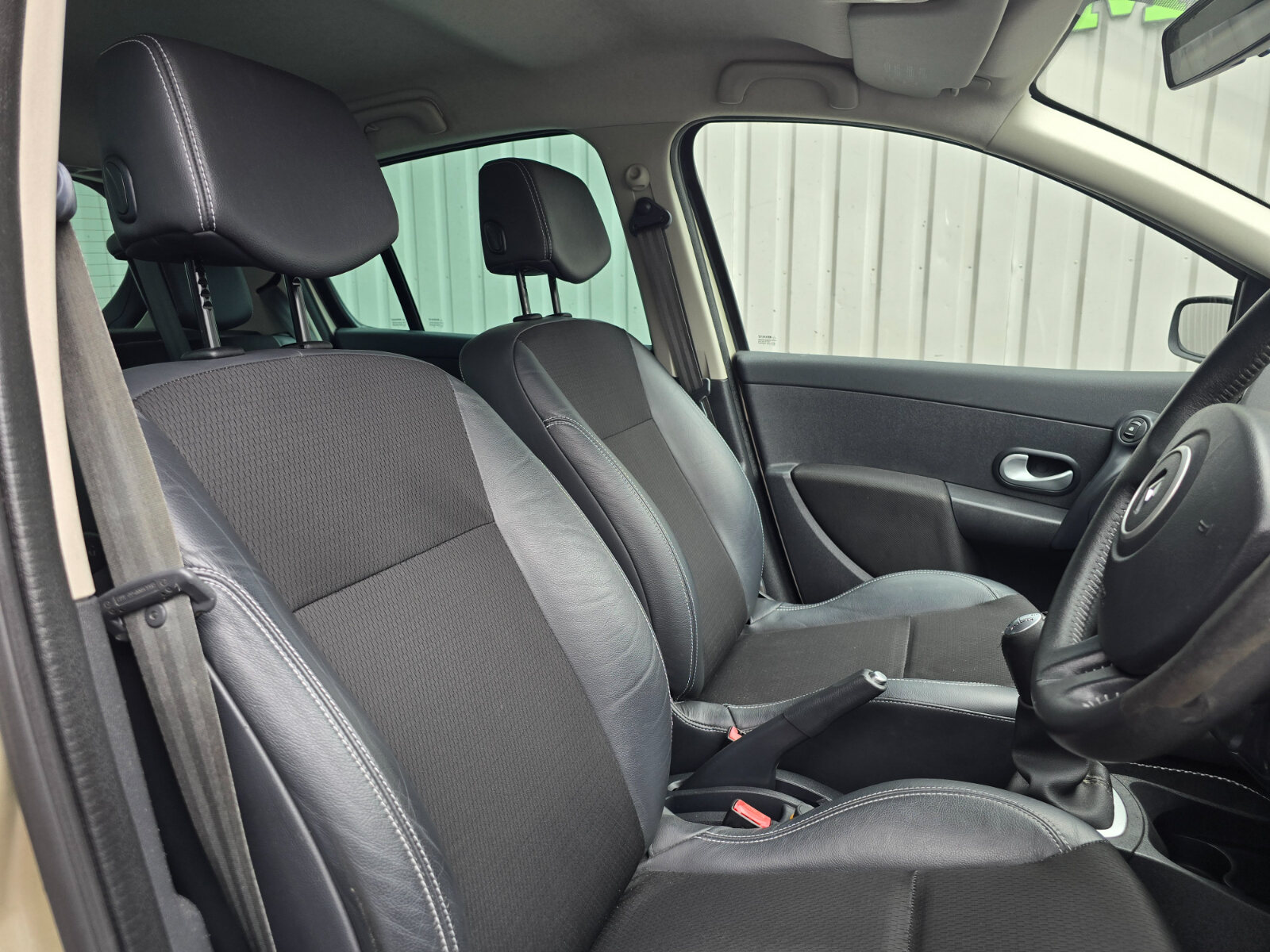 2007 Renault Clio 1.2 16V MONACO - Image 12