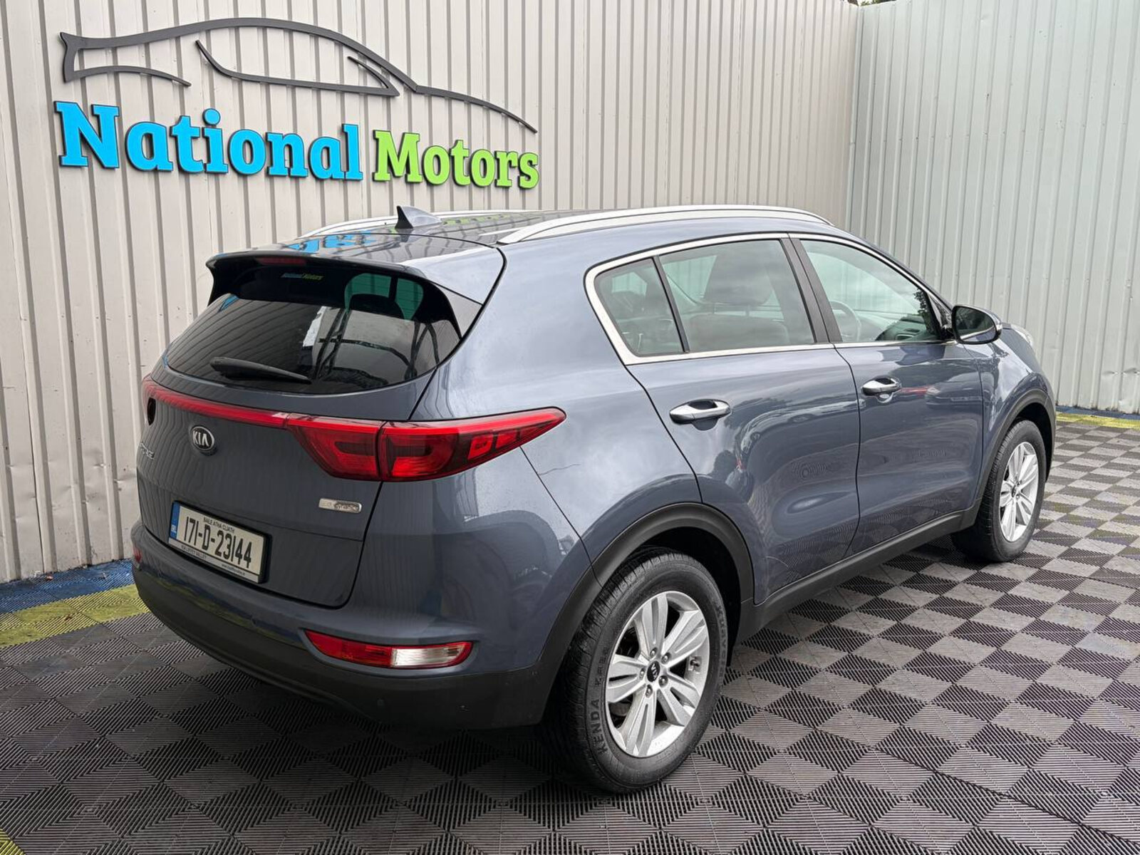 2017 Kia Sportage 1.7 D EX - Image 3