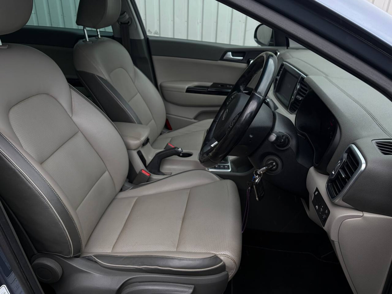 2017 Kia Sportage 1.7 D EX - Image 12