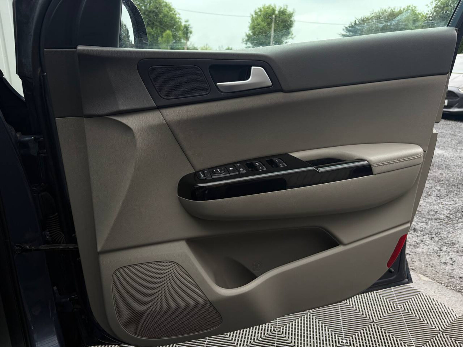 2017 Kia Sportage 1.7 D EX - Image 19