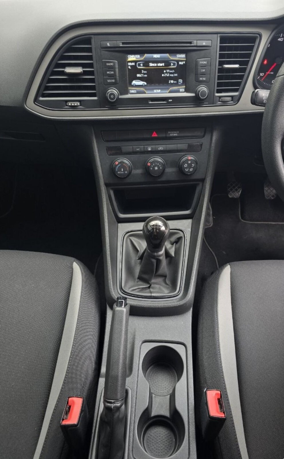 2013 SEAT Leon 1.6 TDI REFERENCE - Image 13