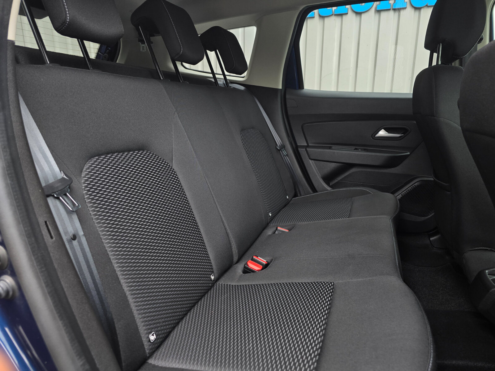 2020 Dacia Duster 1.5D Blue Comfort - Image 20