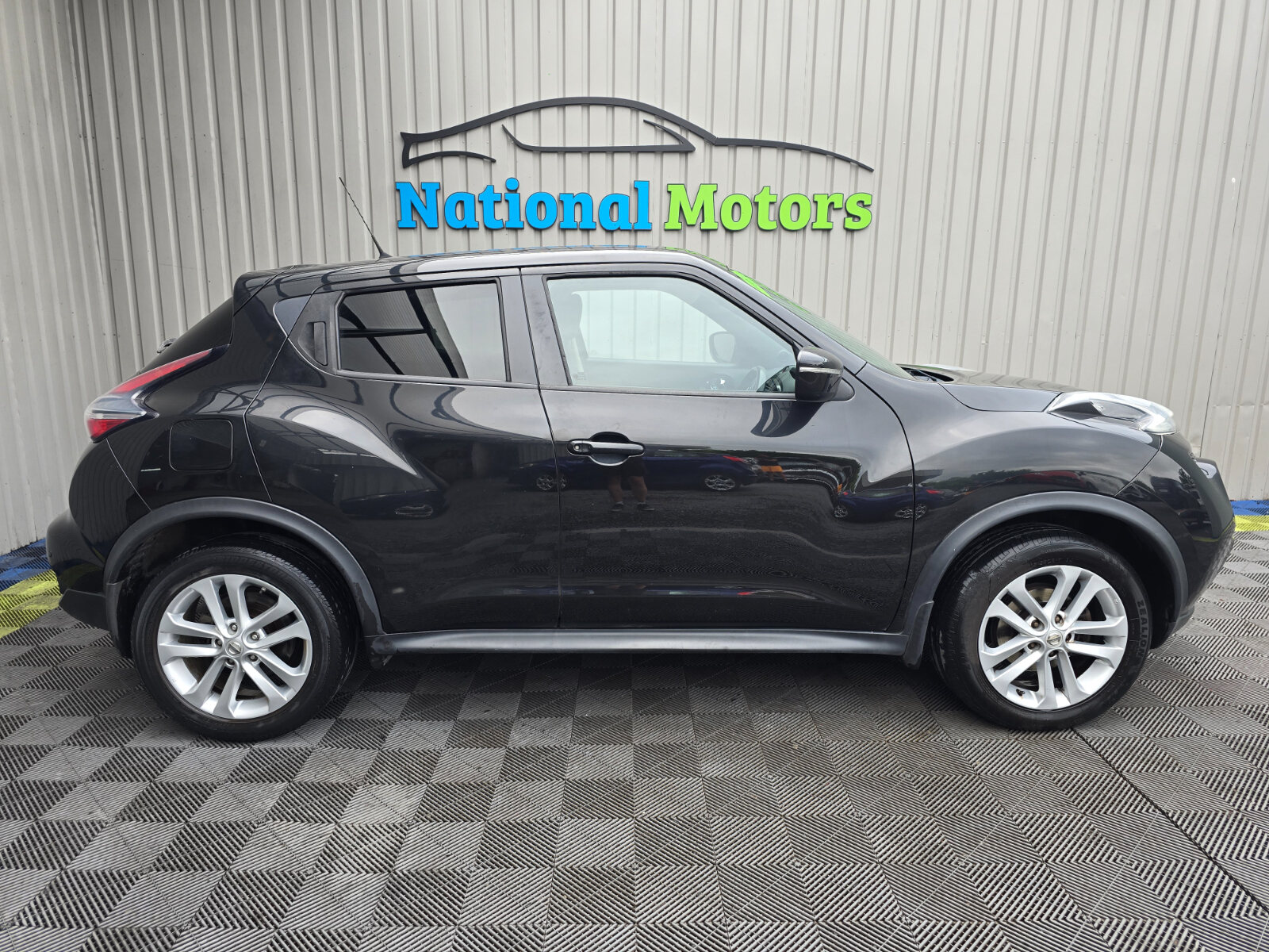2015 Nissan Juke 1.2 SV - Image 2
