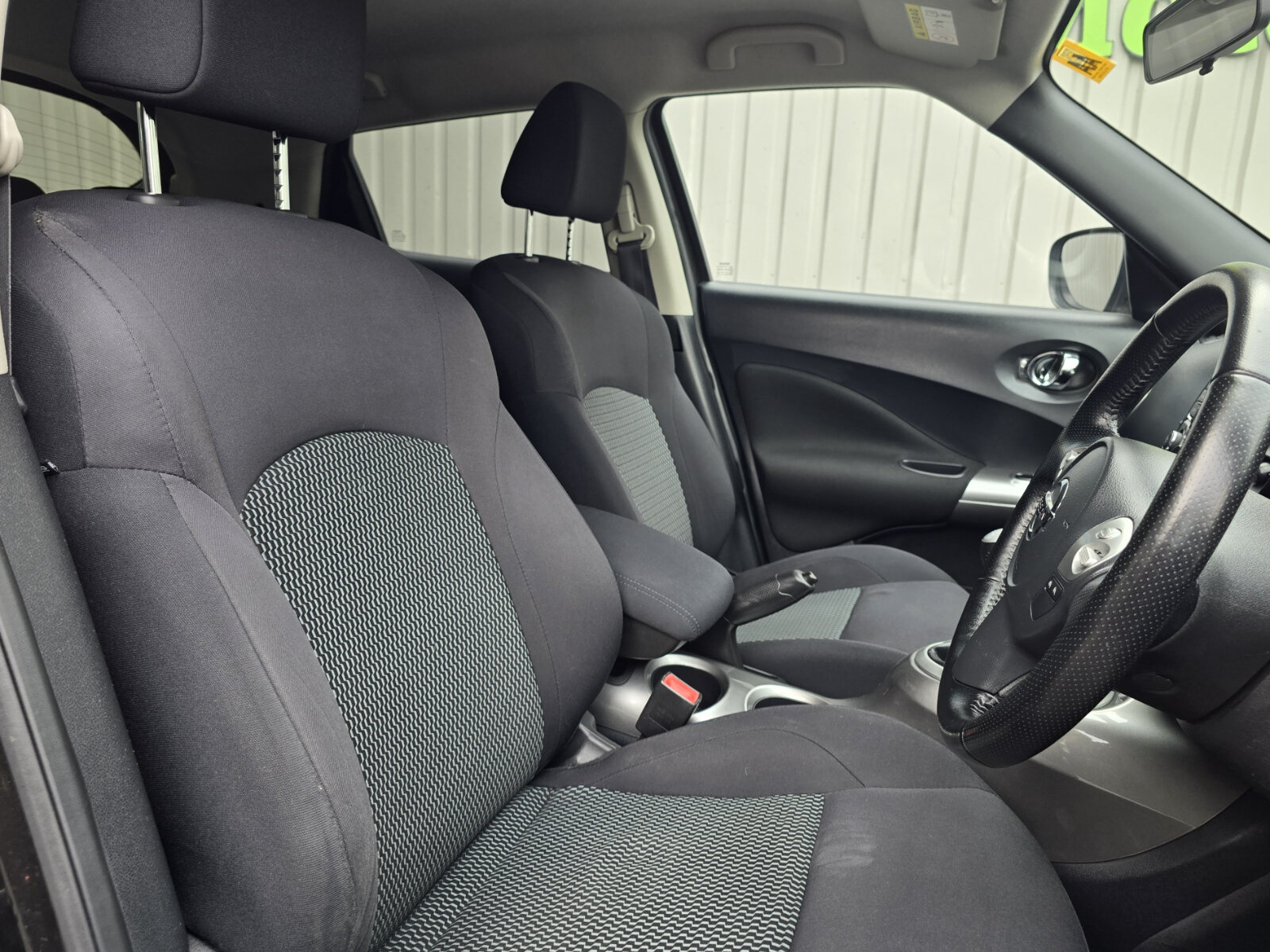 2015 Nissan Juke 1.2 SV - Image 13