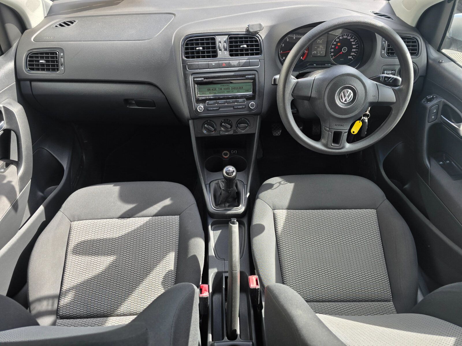 2010 Volkswagen Polo 1.2 TRENDLINE - Image 10